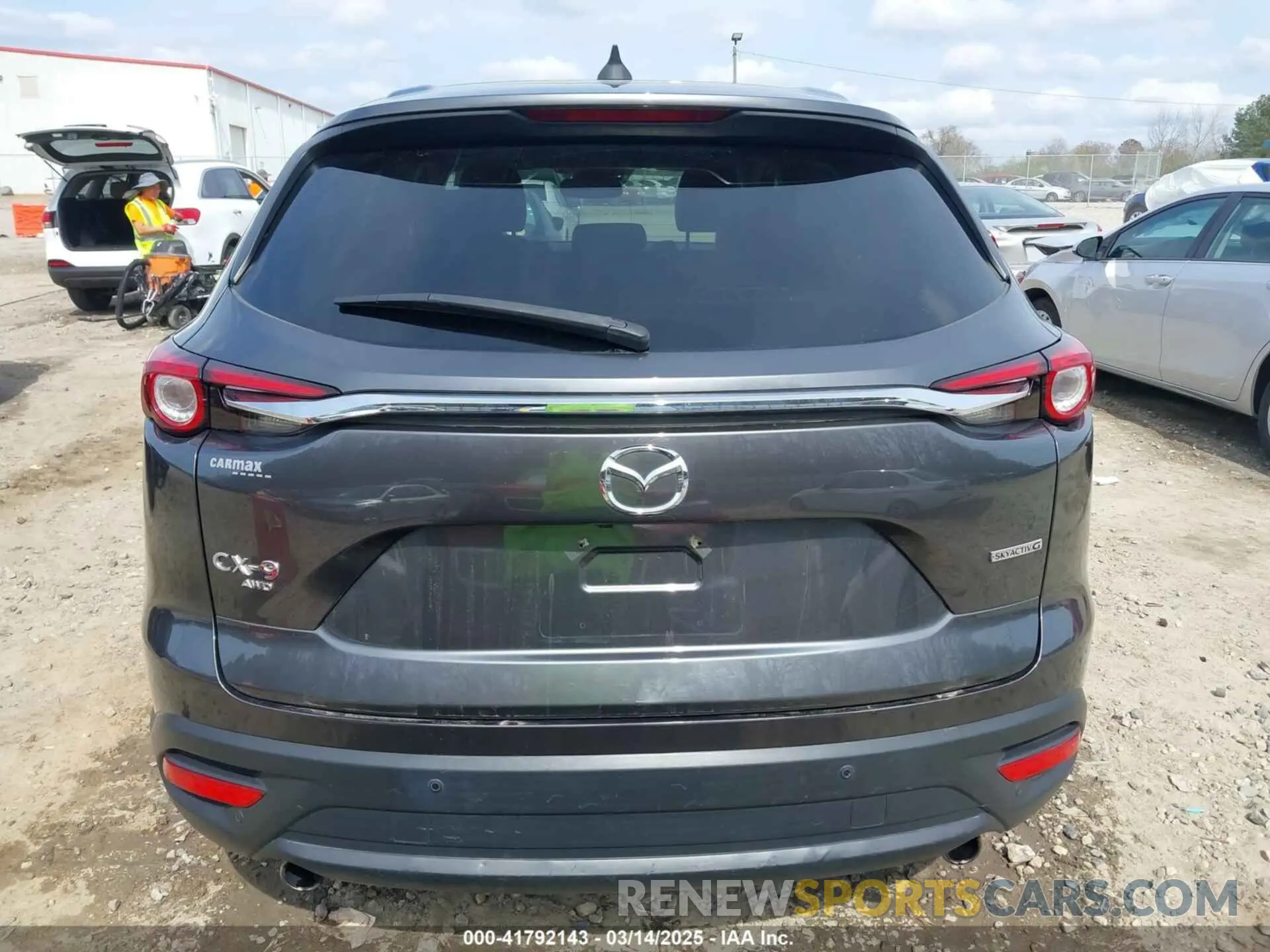 16 Photograph of a damaged car JM3TCBCY9L0418456 MAZDA CX-9 2020