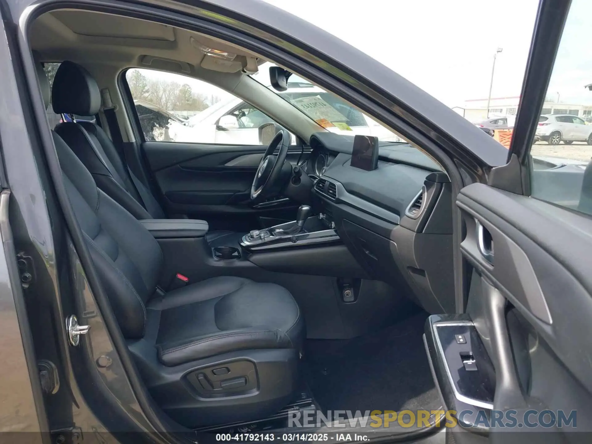 5 Photograph of a damaged car JM3TCBCY9L0418456 MAZDA CX-9 2020