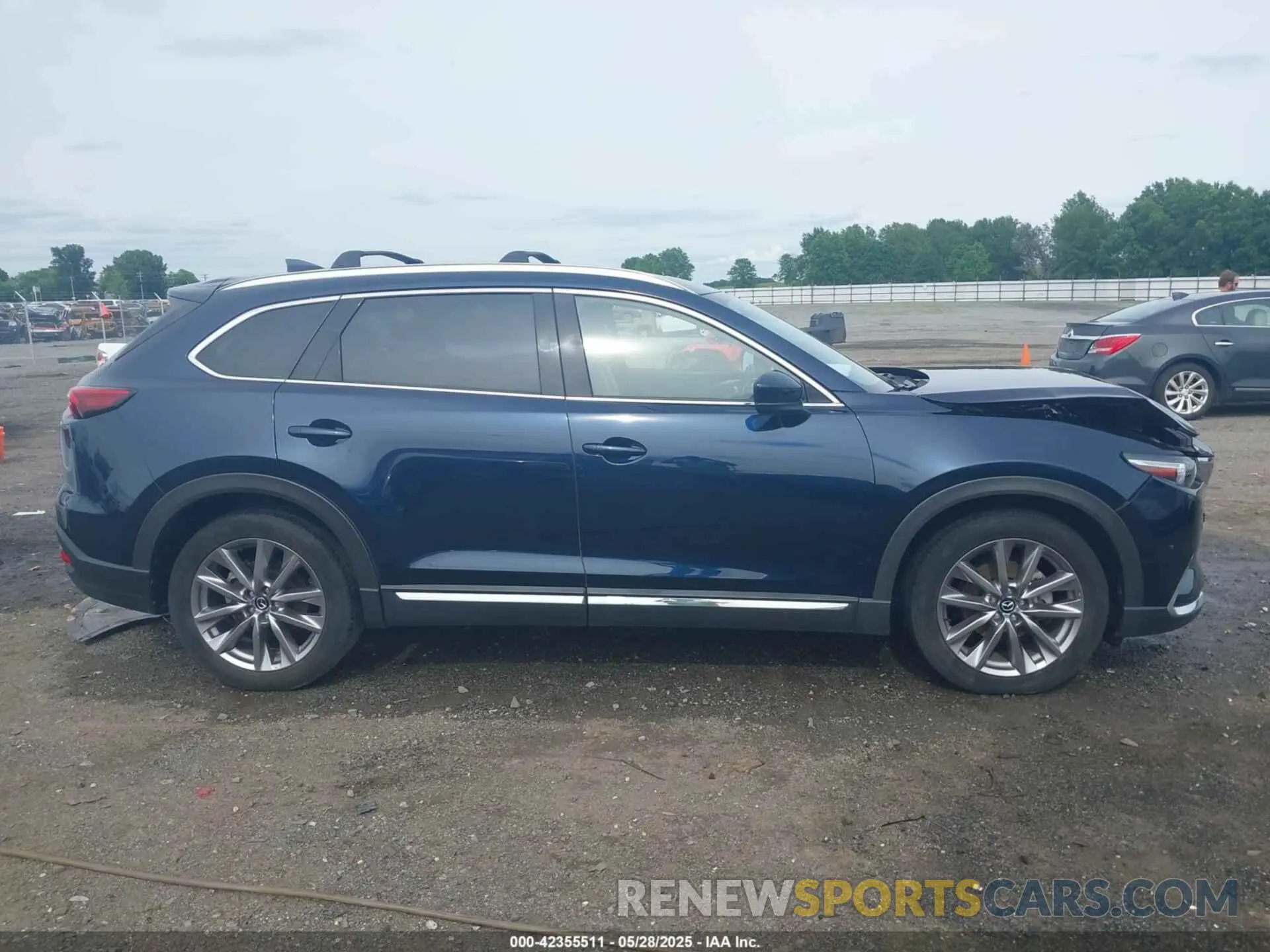 13 Photograph of a damaged car JM3TCBDY1L0402718 MAZDA CX-9 2020