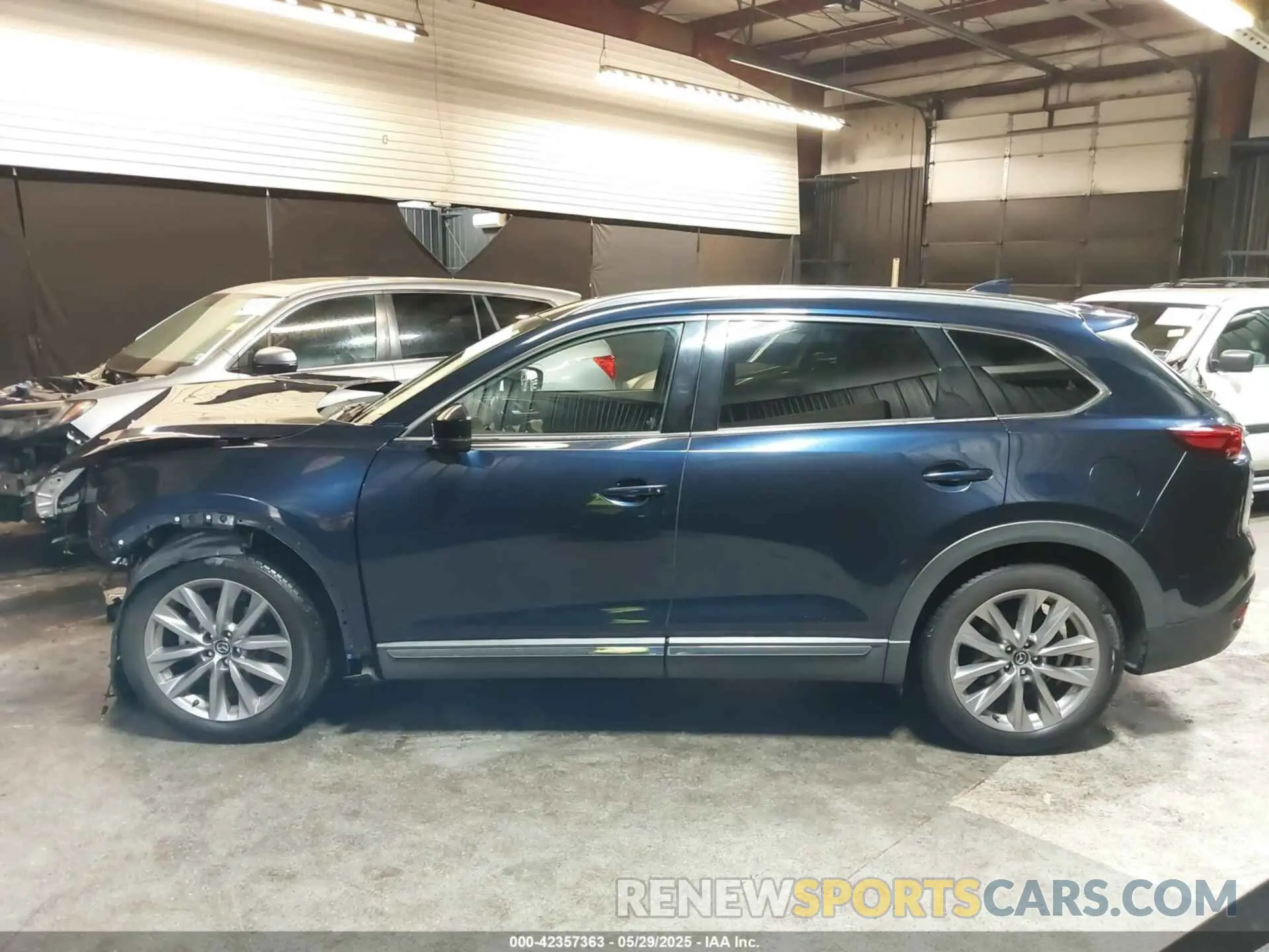 14 Photograph of a damaged car JM3TCBDY4L0403376 MAZDA CX-9 2020