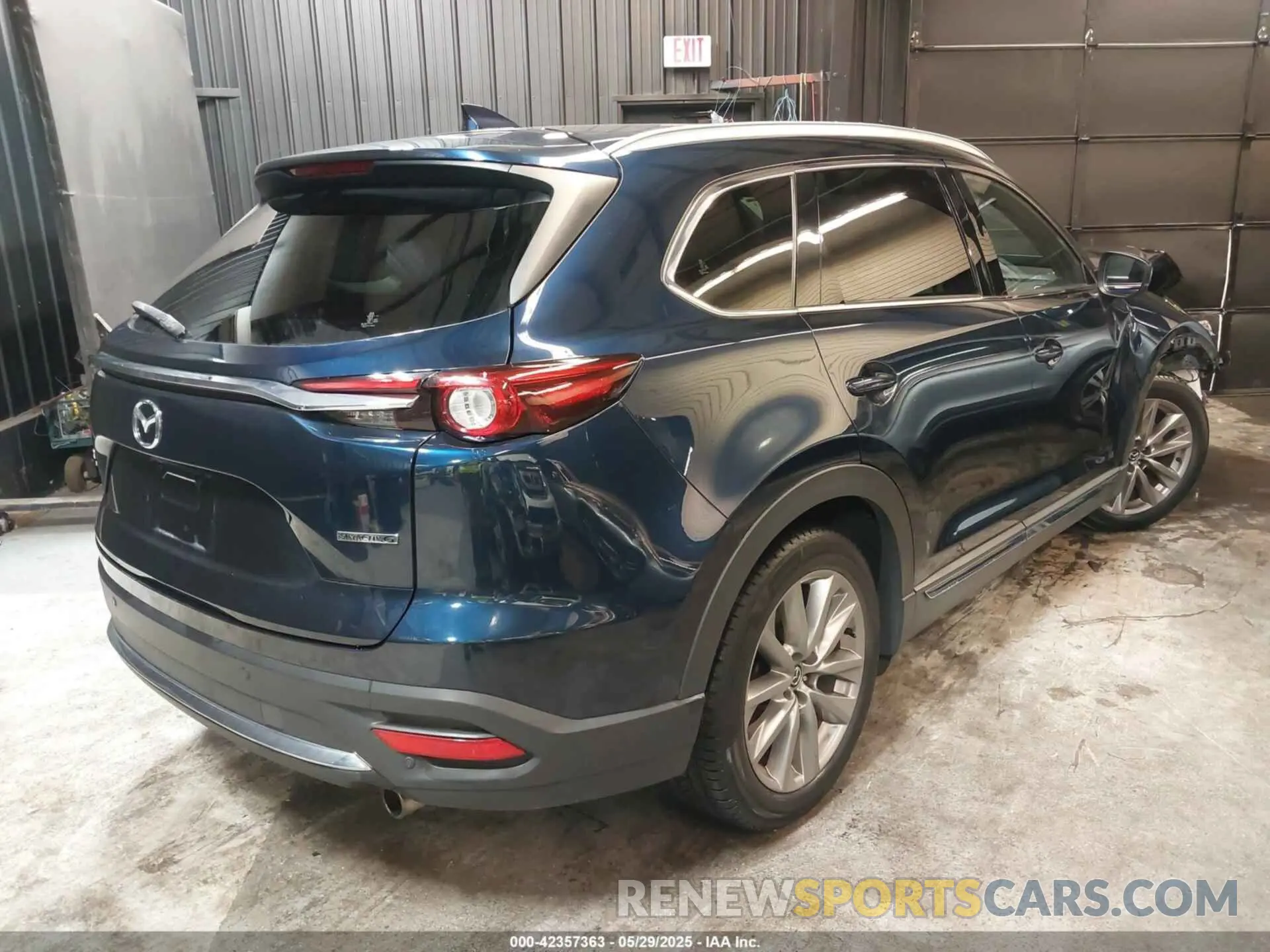 4 Photograph of a damaged car JM3TCBDY4L0403376 MAZDA CX-9 2020