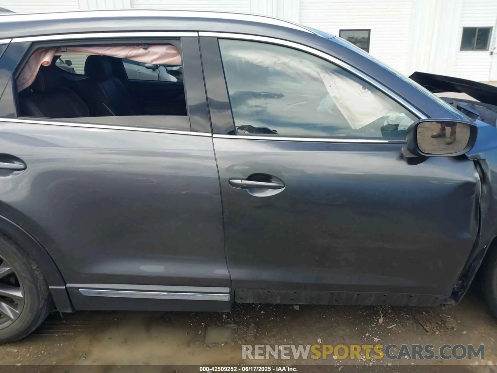 14 Photograph of a damaged car JM3TCBEY4L0401674 MAZDA CX-9 2020