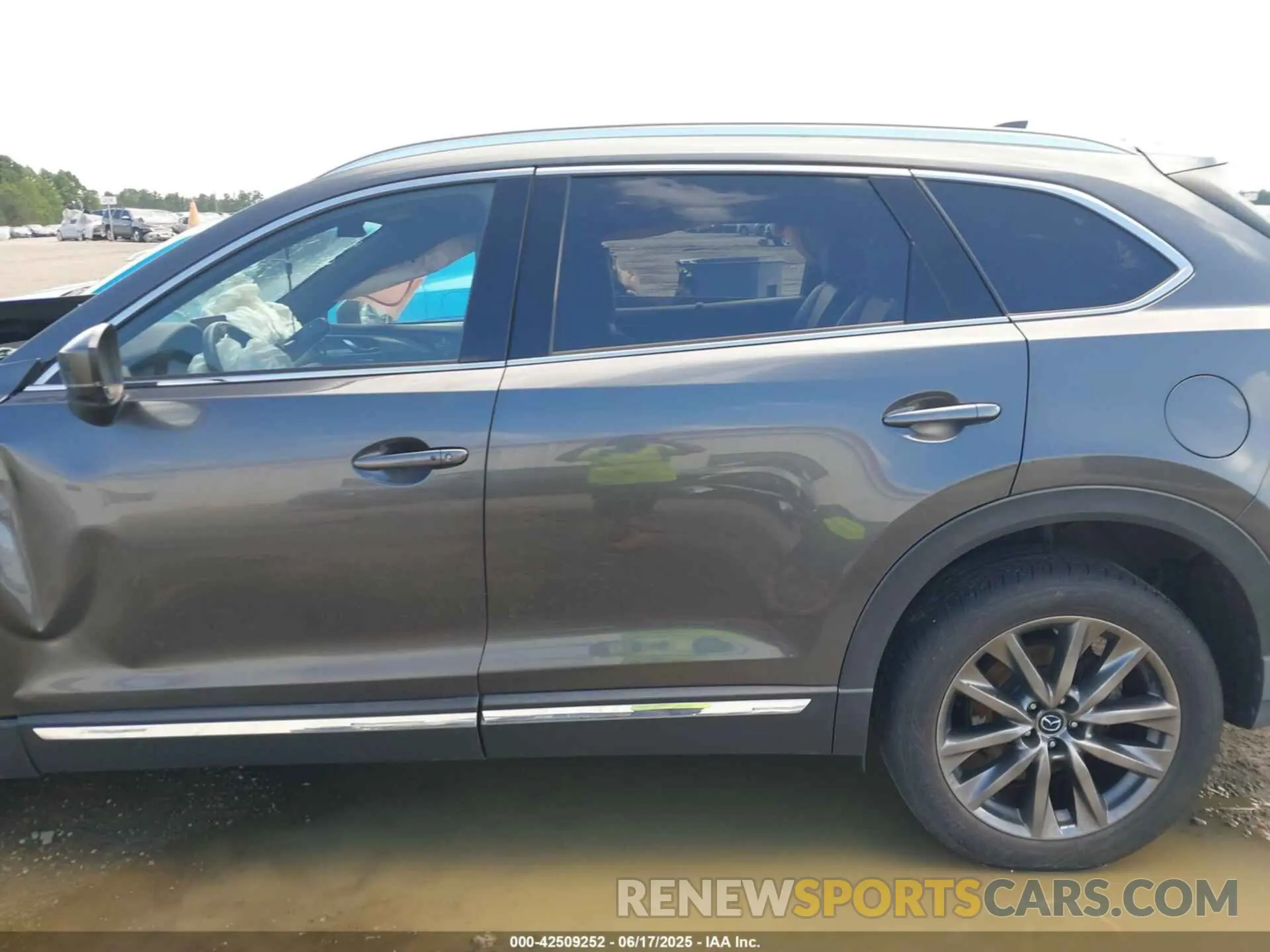 15 Photograph of a damaged car JM3TCBEY4L0401674 MAZDA CX-9 2020