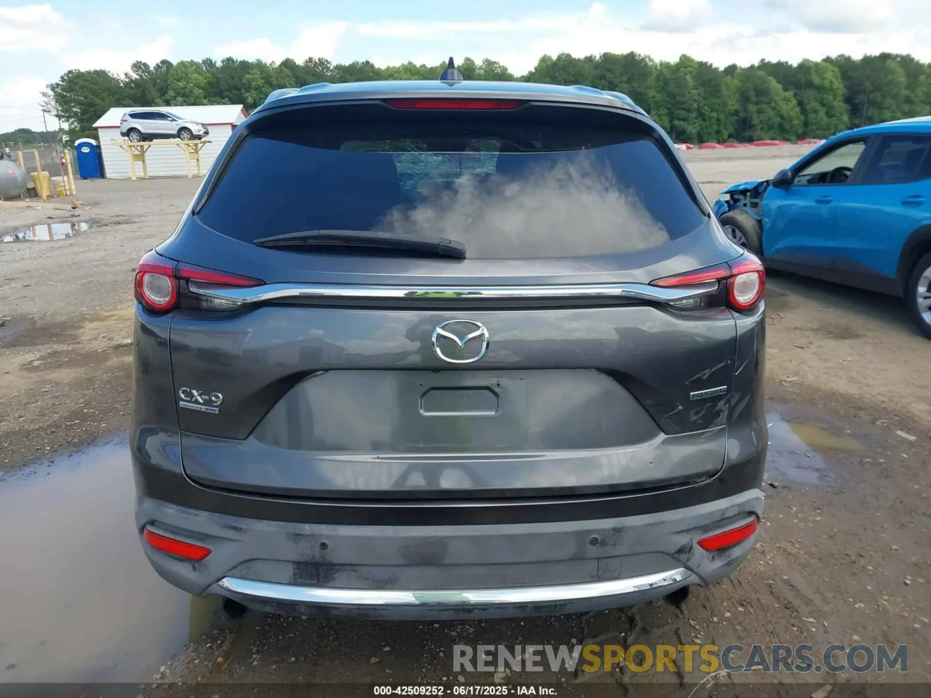 17 Photograph of a damaged car JM3TCBEY4L0401674 MAZDA CX-9 2020