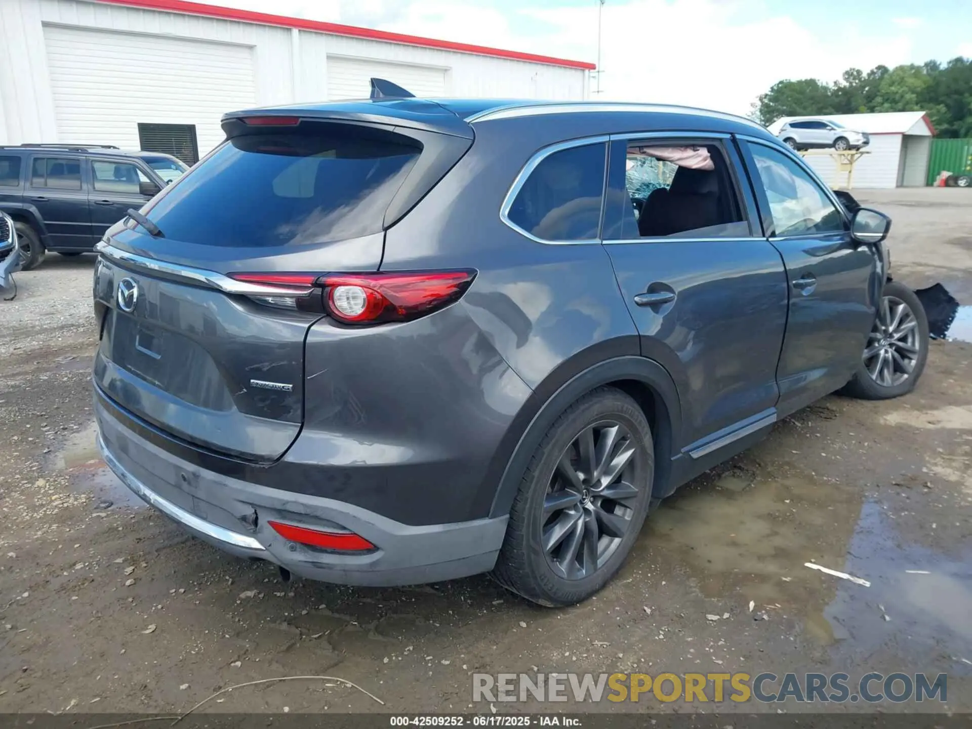 4 Photograph of a damaged car JM3TCBEY4L0401674 MAZDA CX-9 2020