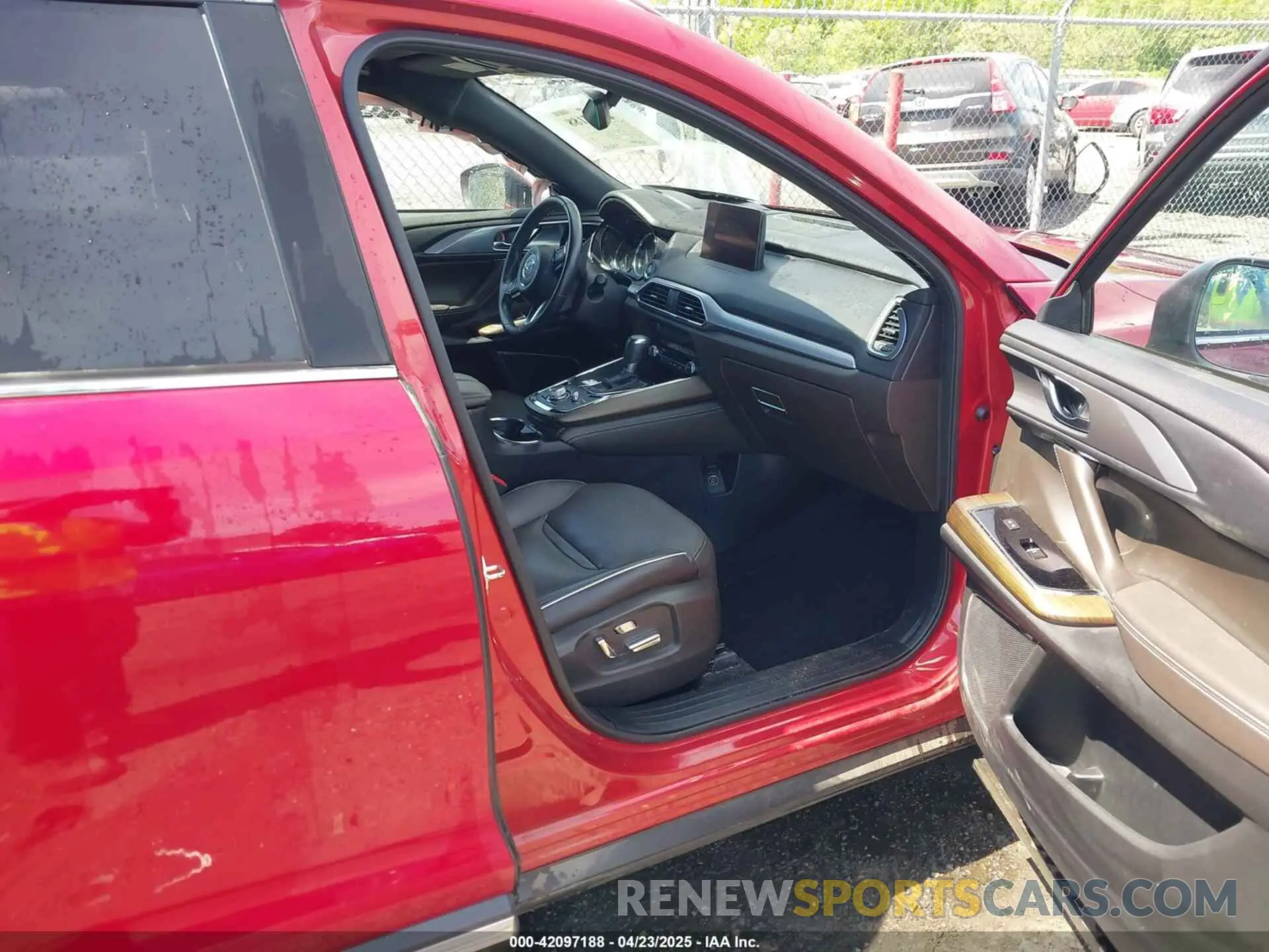 5 Photograph of a damaged car JM3TCBEY4L0413789 MAZDA CX-9 2020