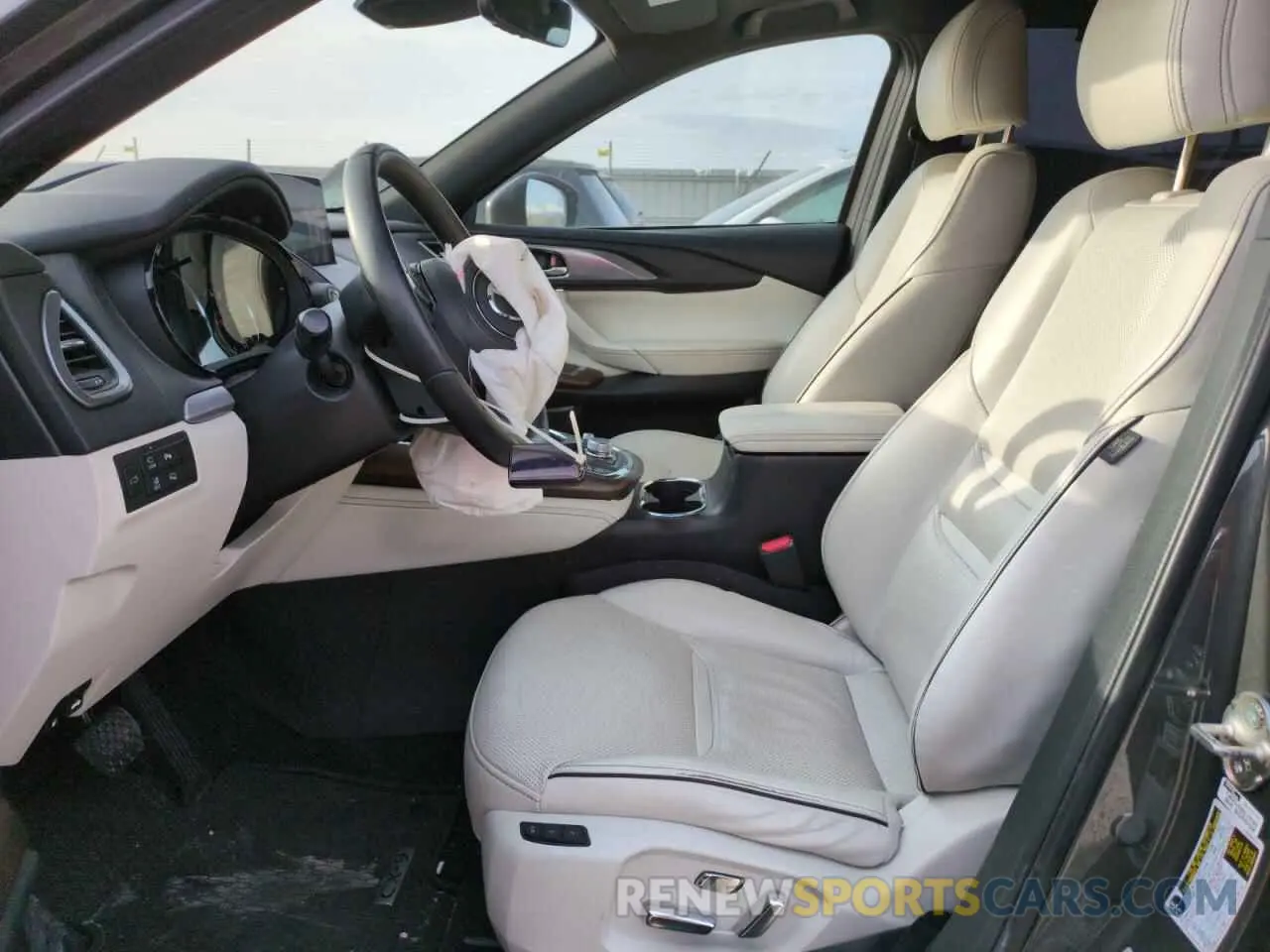7 Photograph of a damaged car JM3TCBEY7L0402317 MAZDA CX-9 2020