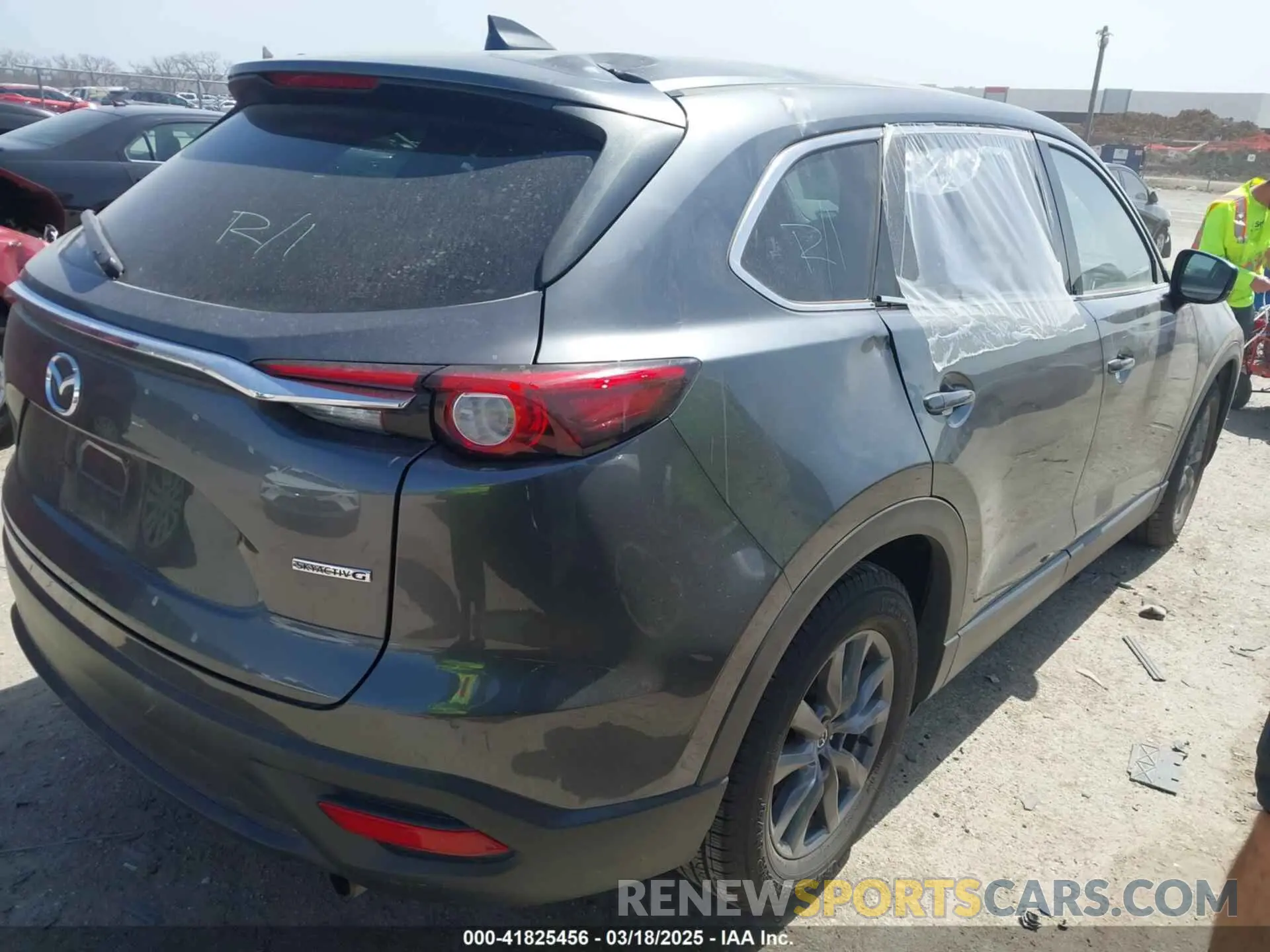 4 Photograph of a damaged car JM3TCACY2M0502016 MAZDA CX-9 2021