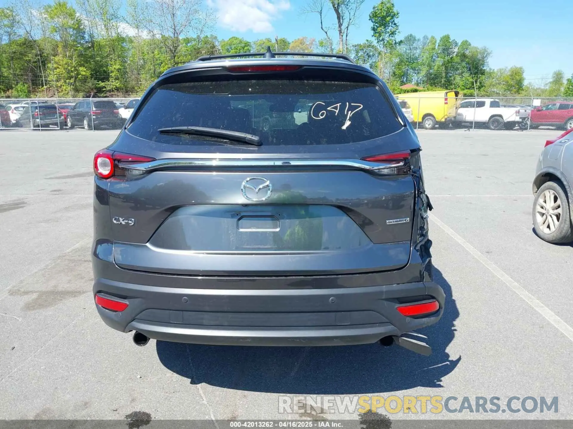 17 Photograph of a damaged car JM3TCACY7M0503484 MAZDA CX-9 2021
