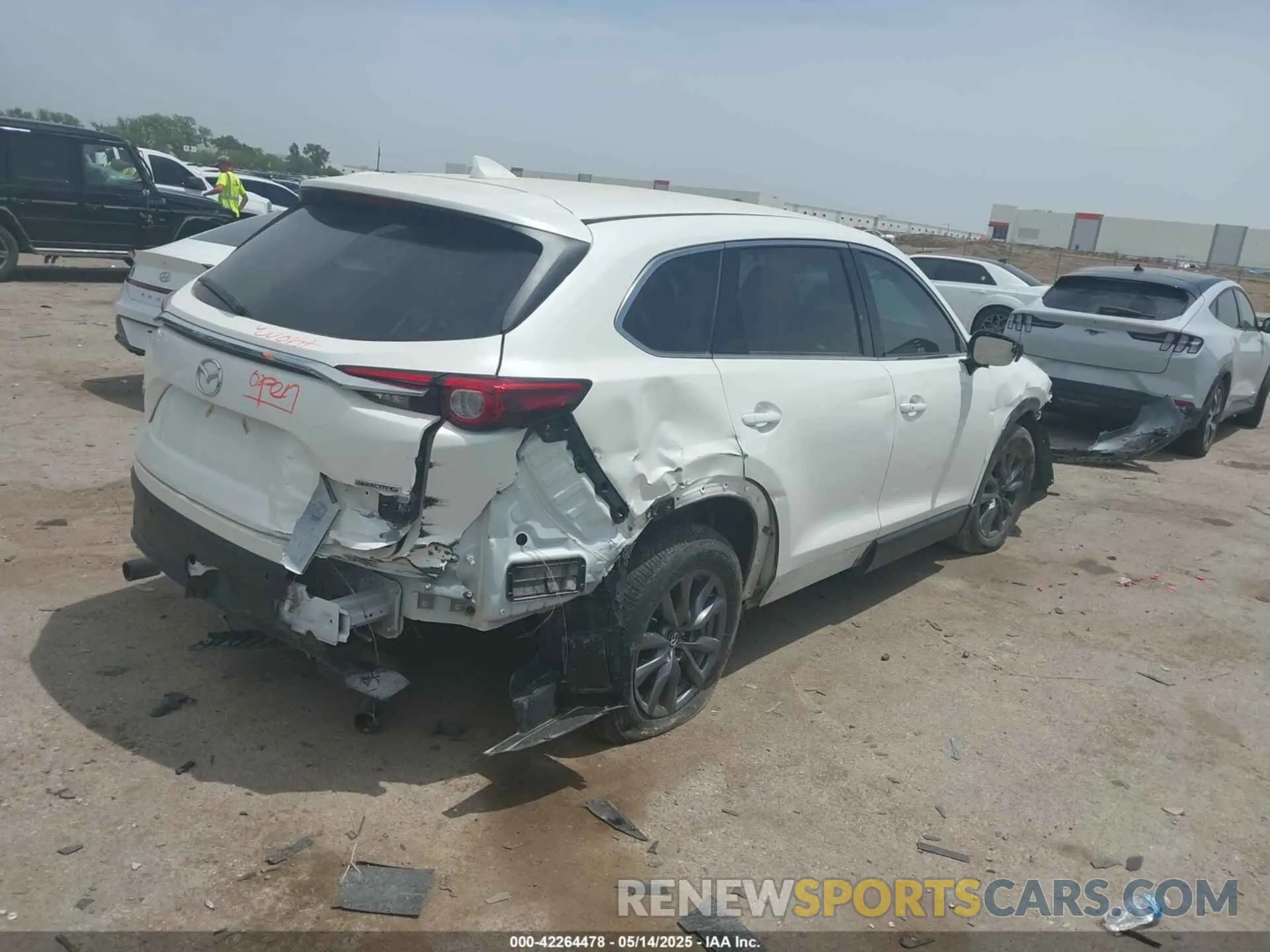 4 Photograph of a damaged car JM3TCACY9M0526376 MAZDA CX-9 2021