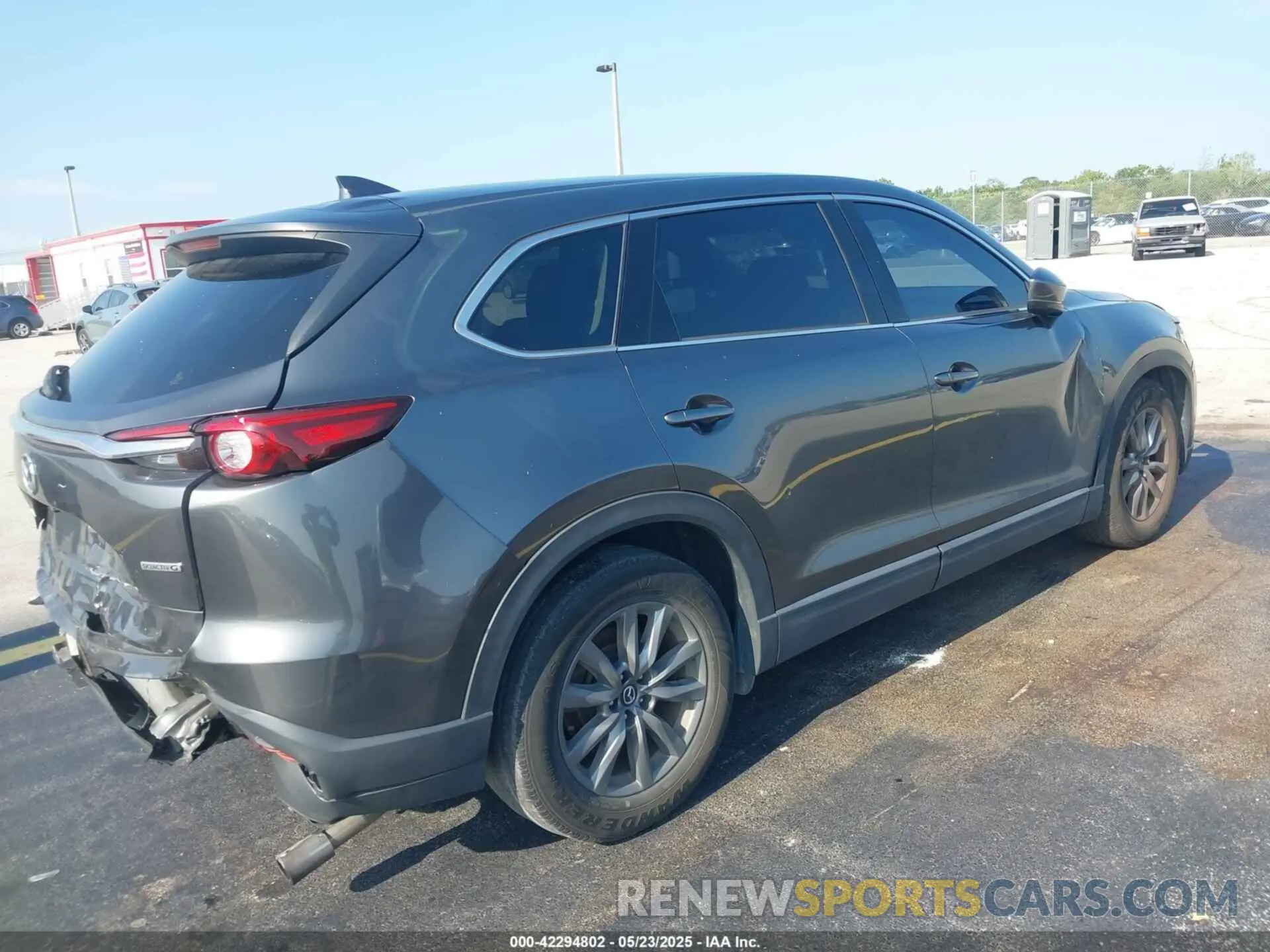 4 Photograph of a damaged car JM3TCACYXM0511613 MAZDA CX-9 2021