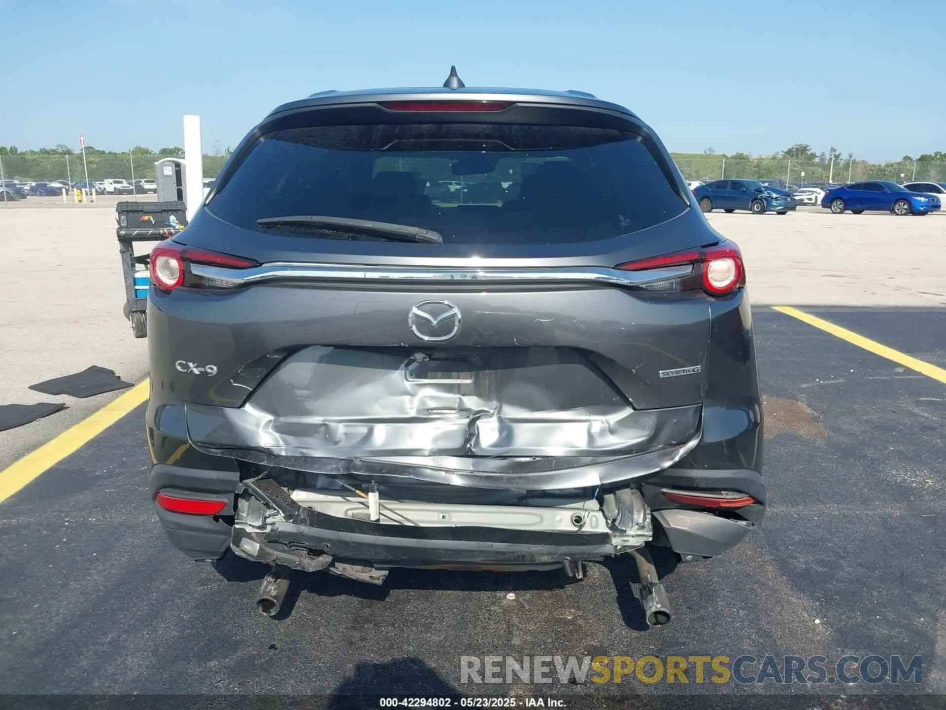 6 Photograph of a damaged car JM3TCACYXM0511613 MAZDA CX-9 2021