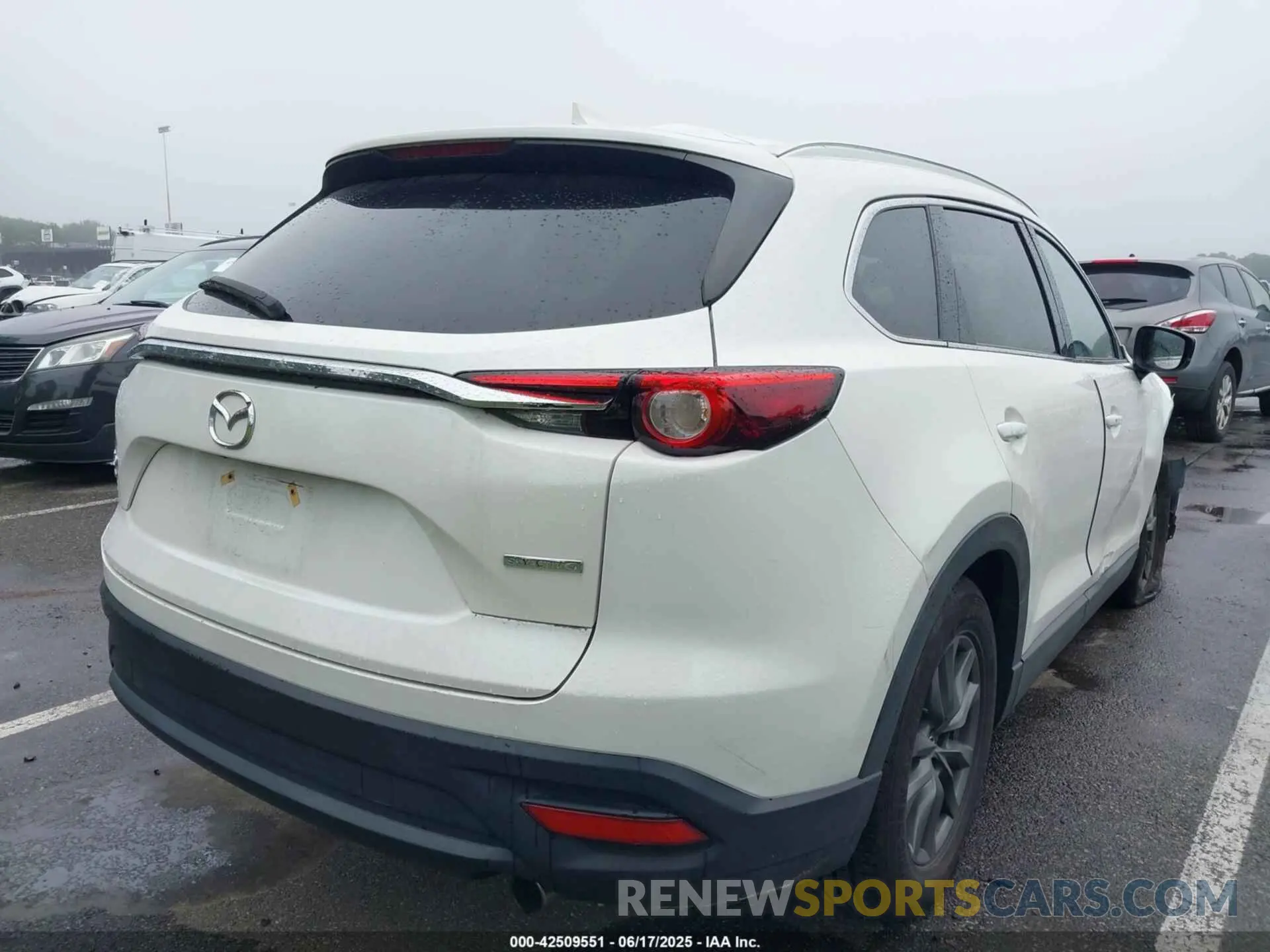 4 Photograph of a damaged car JM3TCBCY0M0508807 MAZDA CX-9 2021
