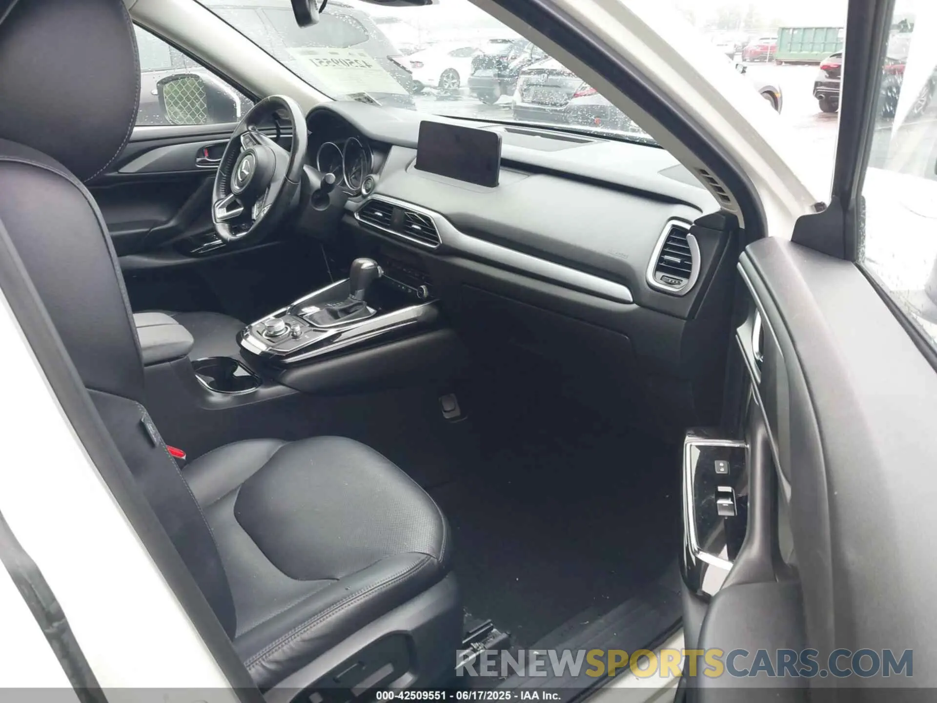 5 Photograph of a damaged car JM3TCBCY0M0508807 MAZDA CX-9 2021