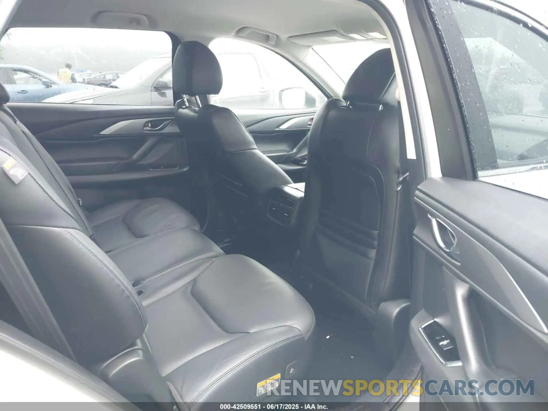 8 Photograph of a damaged car JM3TCBCY0M0508807 MAZDA CX-9 2021