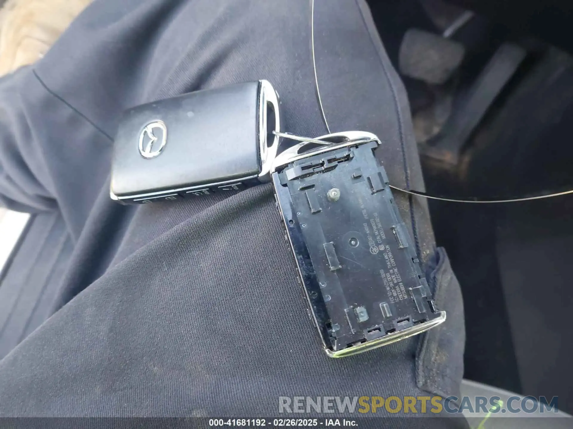 11 Photograph of a damaged car JM3TCBCY1M0507696 MAZDA CX-9 2021