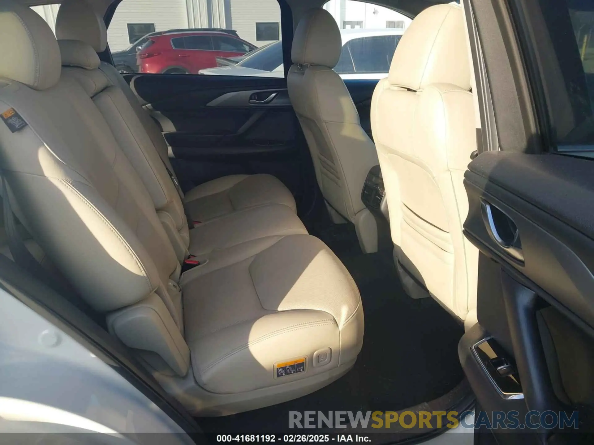 8 Photograph of a damaged car JM3TCBCY1M0507696 MAZDA CX-9 2021