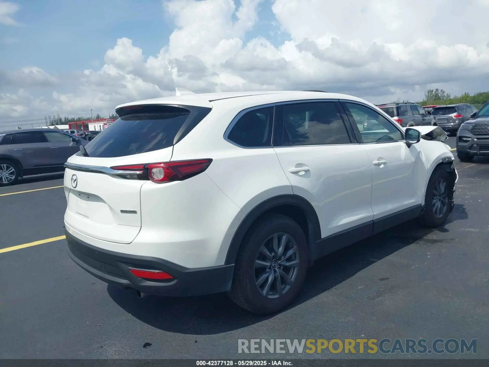 4 Photograph of a damaged car JM3TCBCY7M0538287 MAZDA CX-9 2021