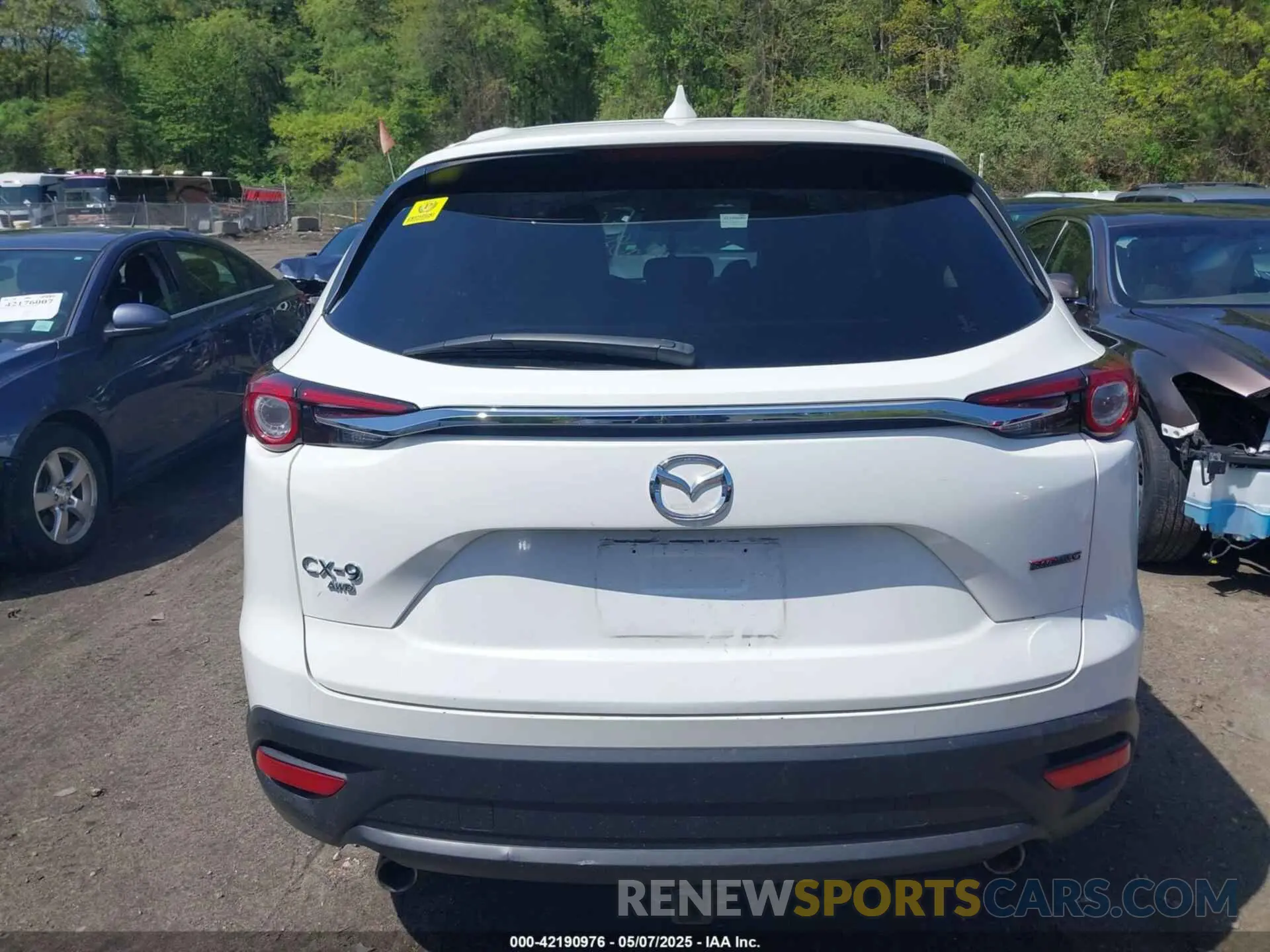 16 Photograph of a damaged car JM3TCBCYXM0521323 MAZDA CX-9 2021