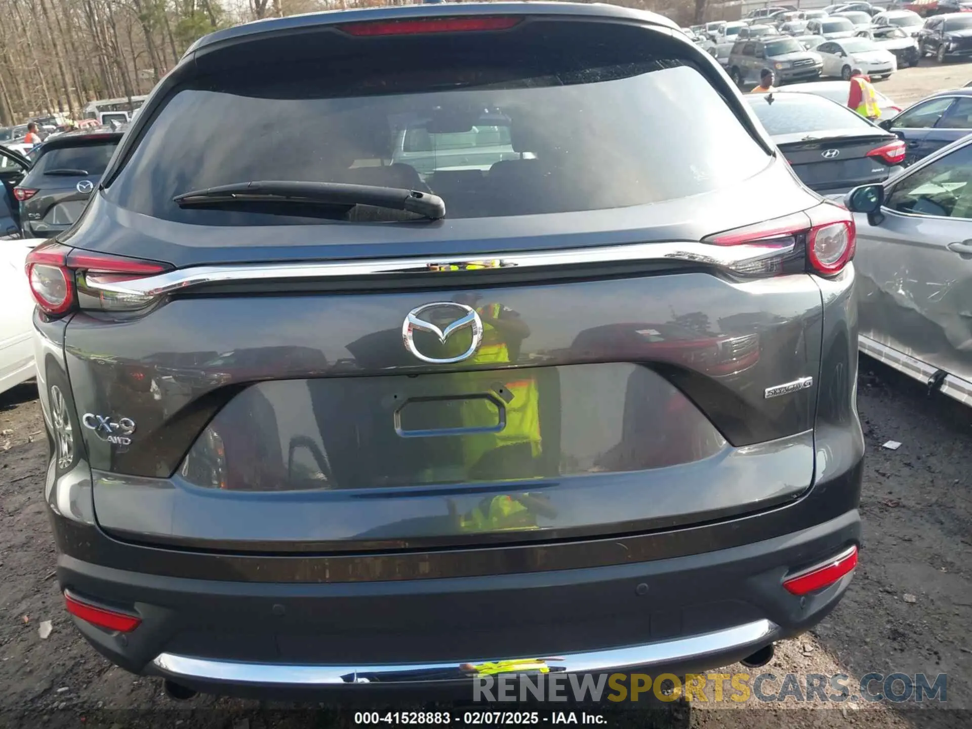 17 Photograph of a damaged car JM3TCBDY2M0530967 MAZDA CX-9 2021
