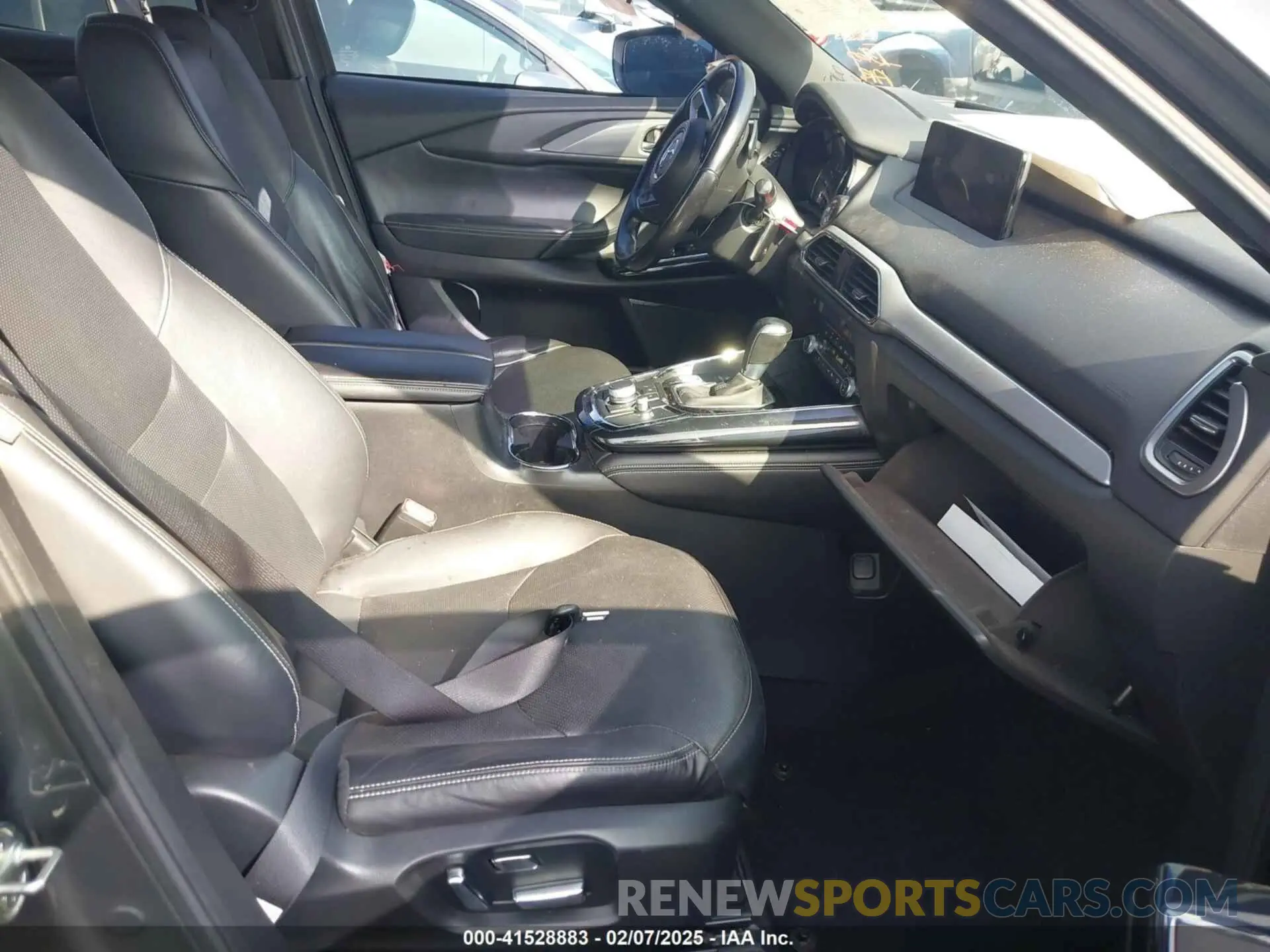 5 Photograph of a damaged car JM3TCBDY2M0530967 MAZDA CX-9 2021