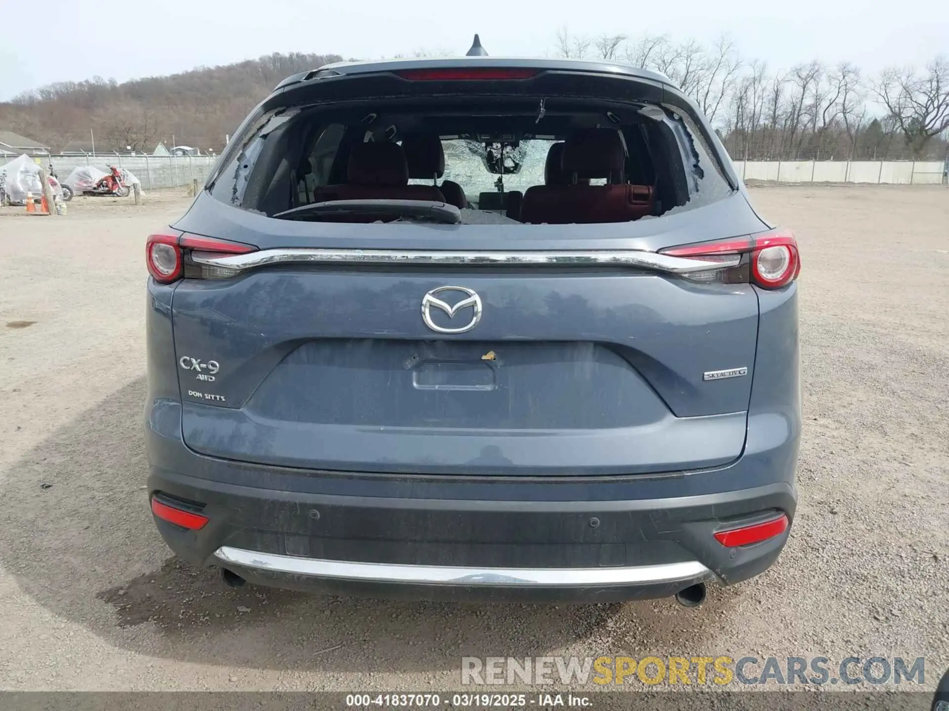 17 Photograph of a damaged car JM3TCBDY4M0538083 MAZDA CX-9 2021