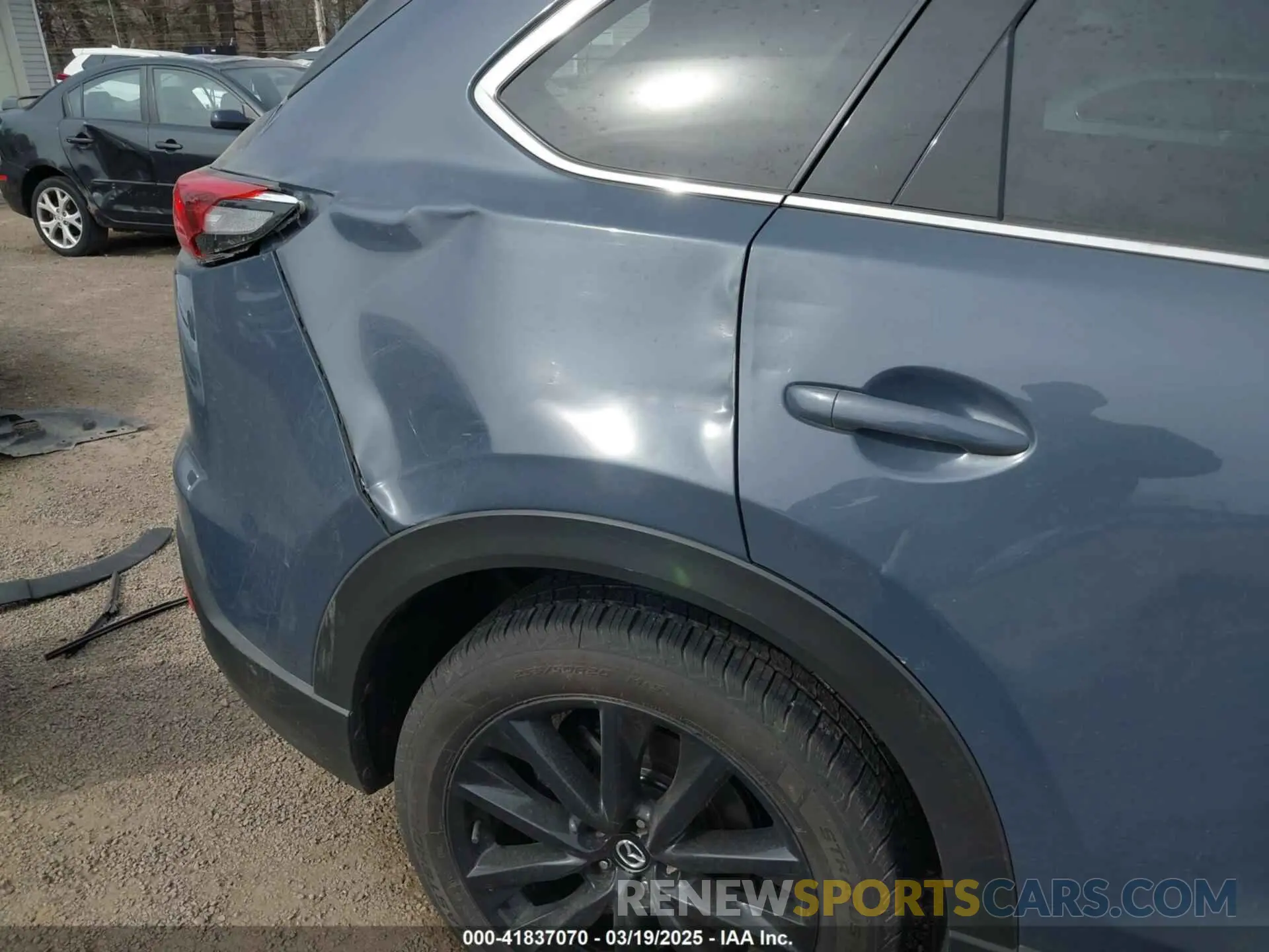18 Photograph of a damaged car JM3TCBDY4M0538083 MAZDA CX-9 2021