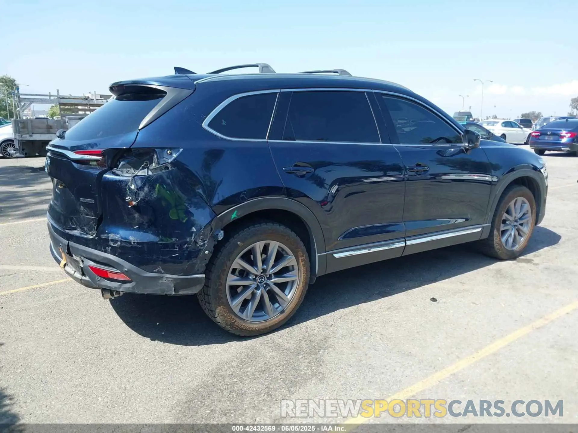 4 Photograph of a damaged car JM3TCBDY6M0526212 MAZDA CX-9 2021