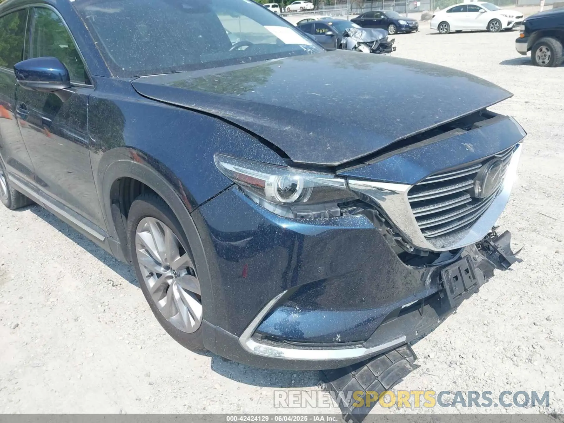 19 Photograph of a damaged car JM3TCBDY7M0536005 MAZDA CX-9 2021