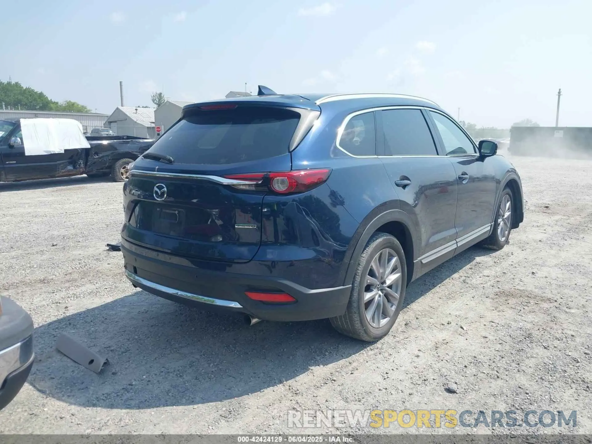 4 Photograph of a damaged car JM3TCBDY7M0536005 MAZDA CX-9 2021