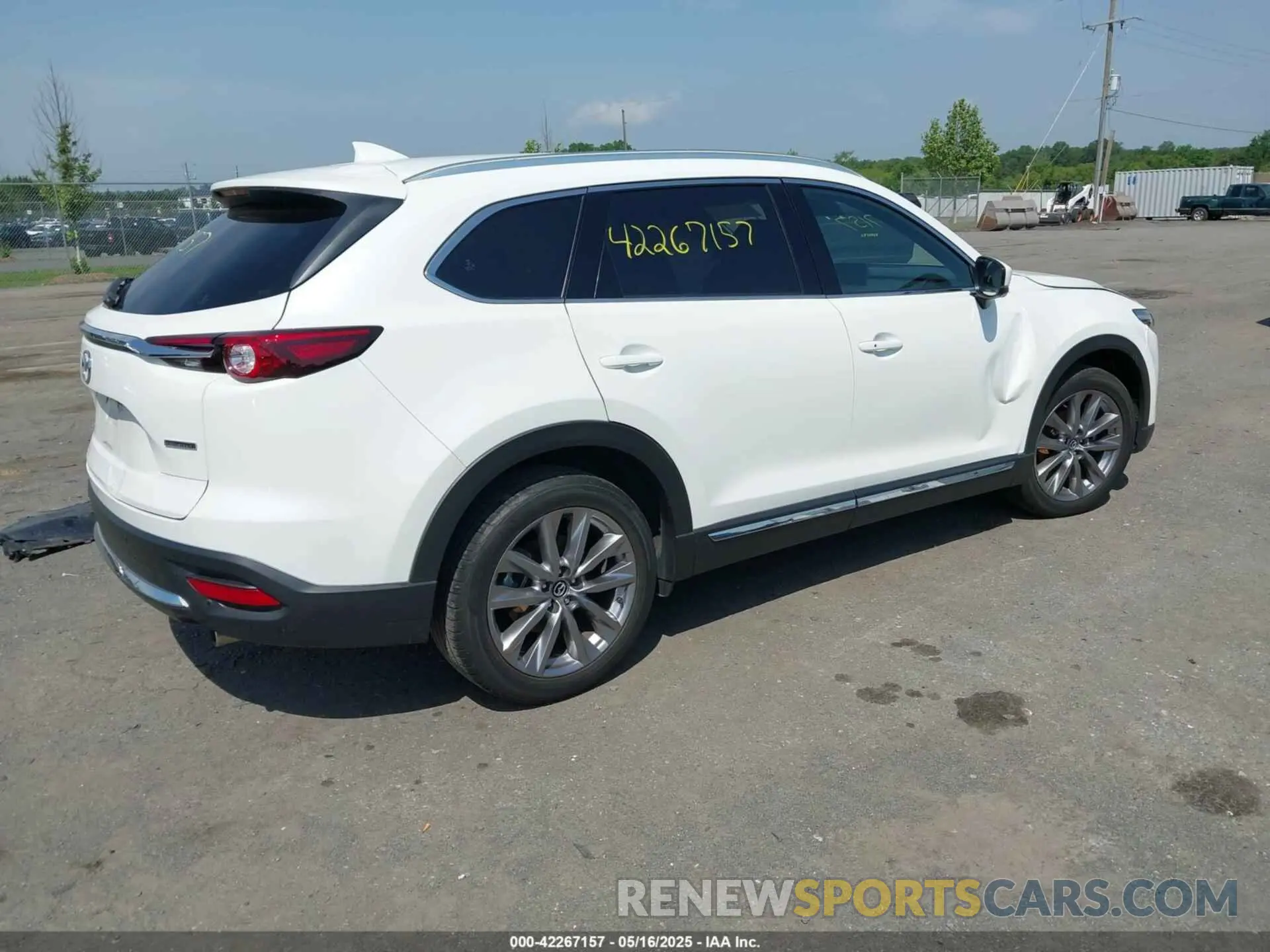 4 Photograph of a damaged car JM3TCBDY8M0537986 MAZDA CX-9 2021