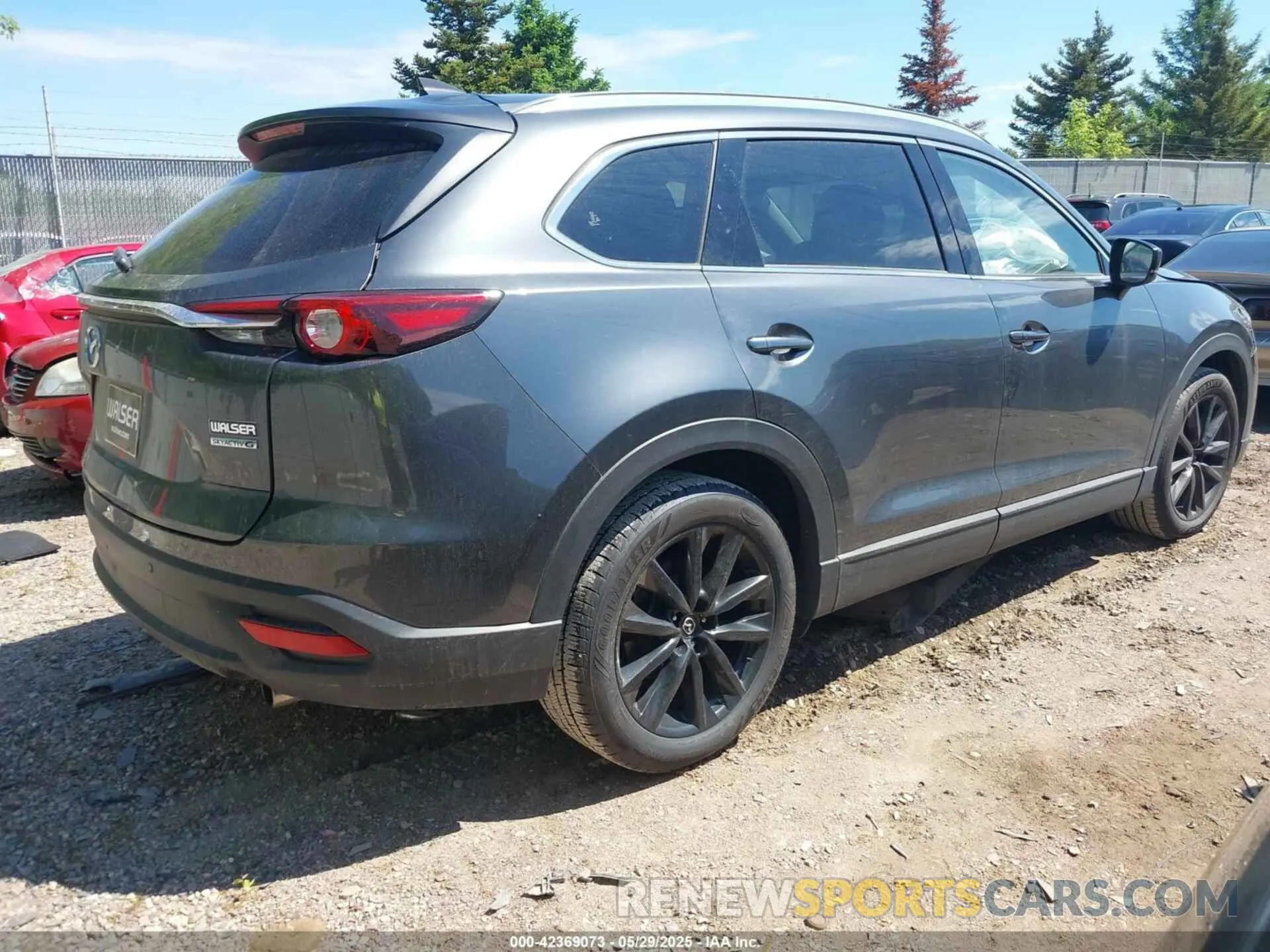 4 Photograph of a damaged car JM3TCBAY2N0611876 MAZDA CX-9 2022
