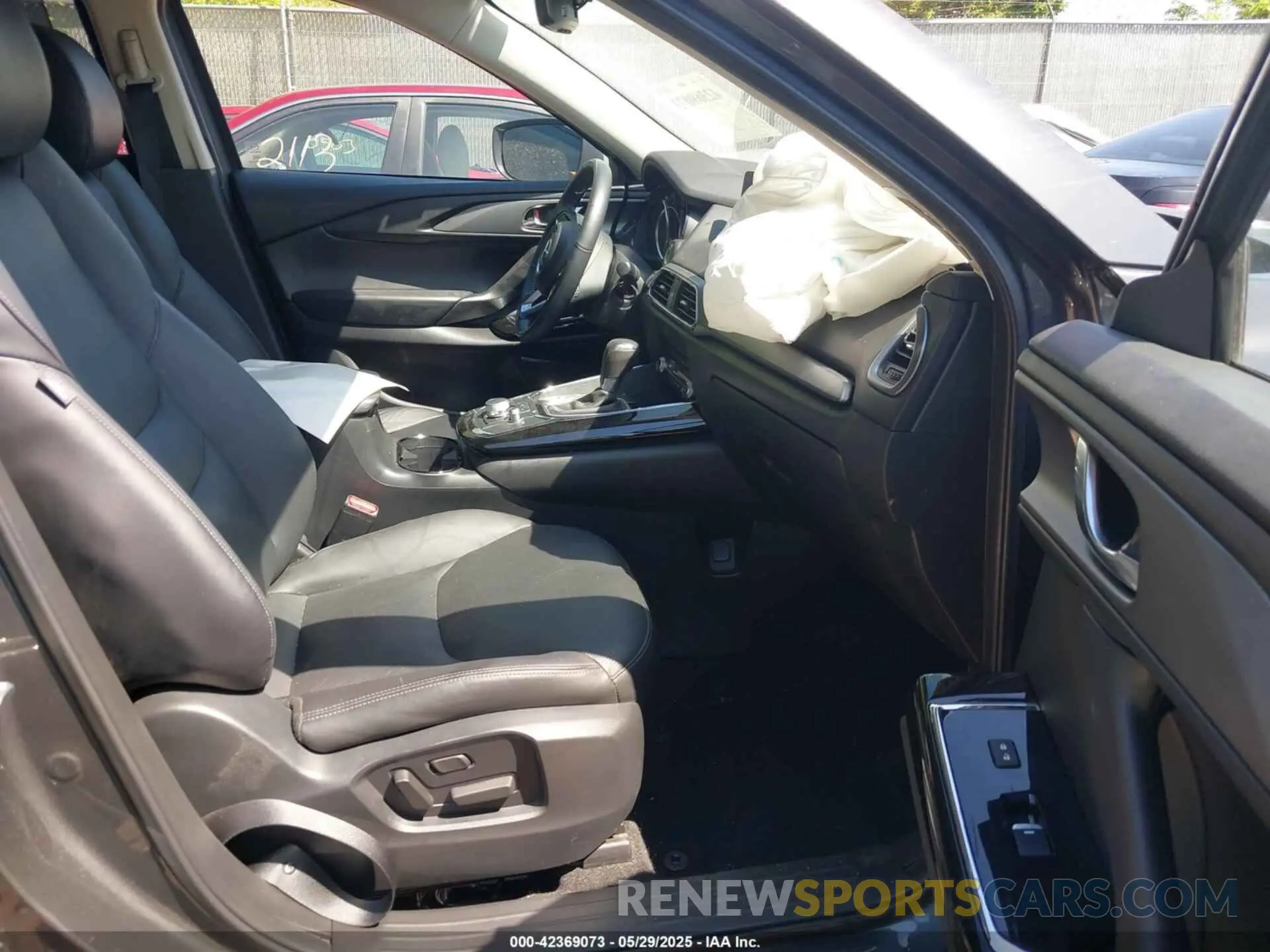 5 Photograph of a damaged car JM3TCBAY2N0611876 MAZDA CX-9 2022