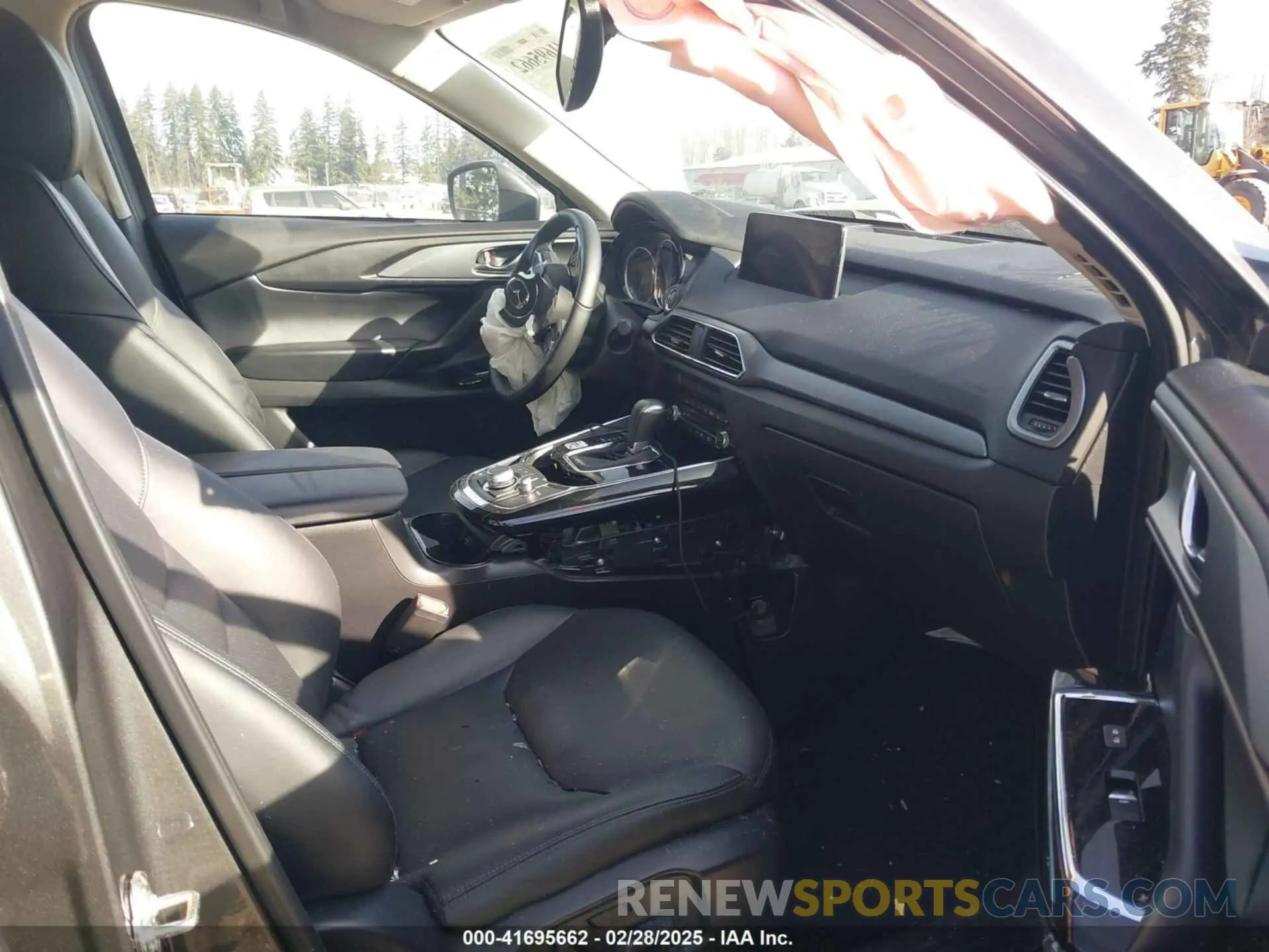 5 Photograph of a damaged car JM3TCBCY2N0600700 MAZDA CX-9 2022