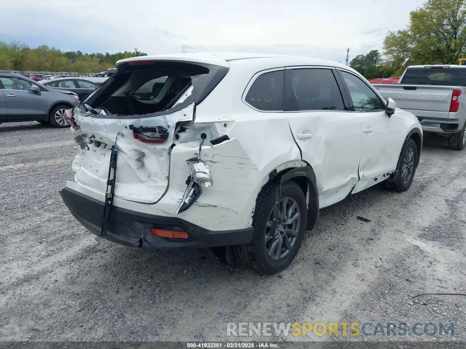 4 Photograph of a damaged car JM3TCBCY4N0602402 MAZDA CX-9 2022