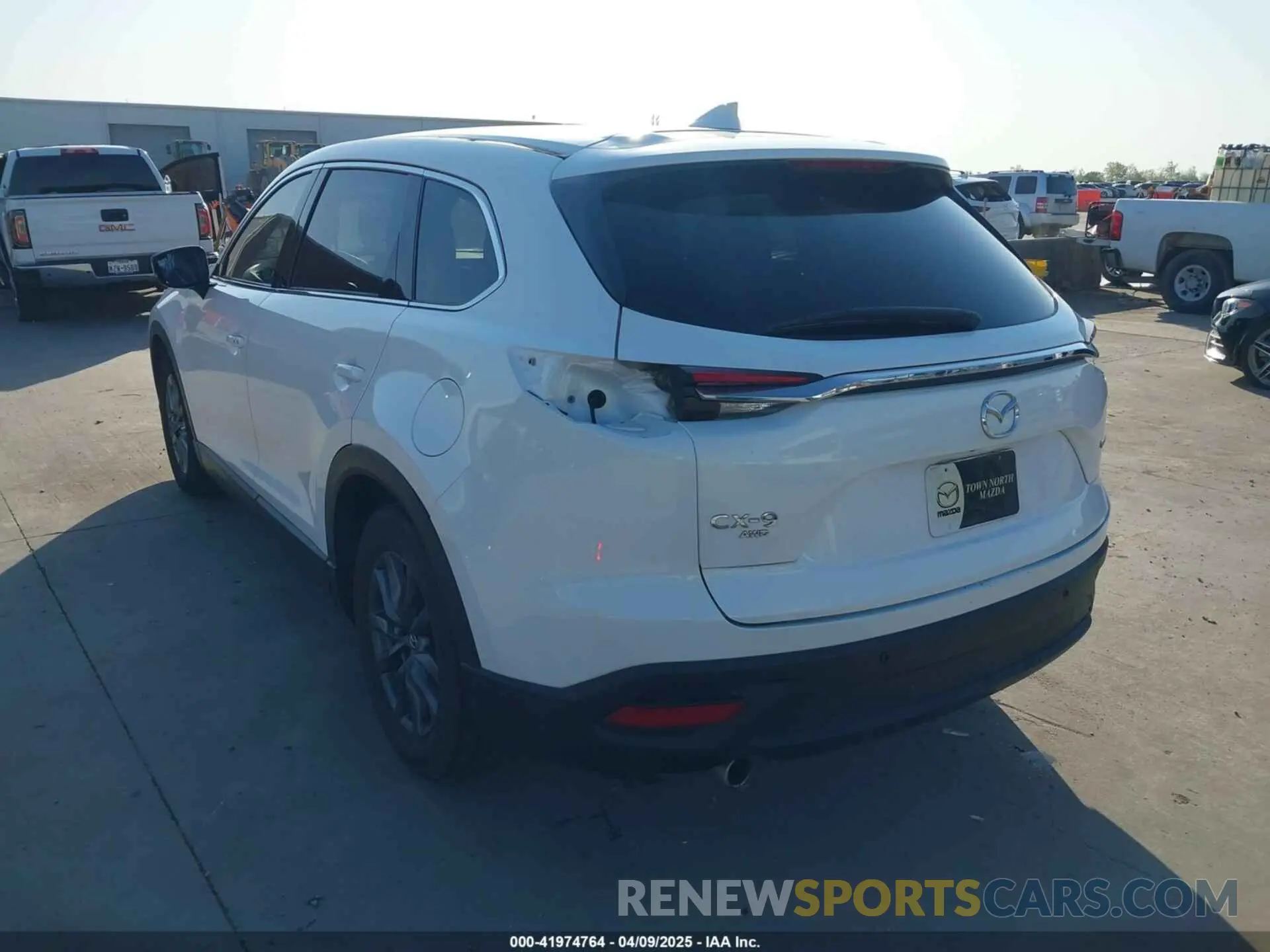 3 Photograph of a damaged car JM3TCBCY5N0627700 MAZDA CX-9 2022