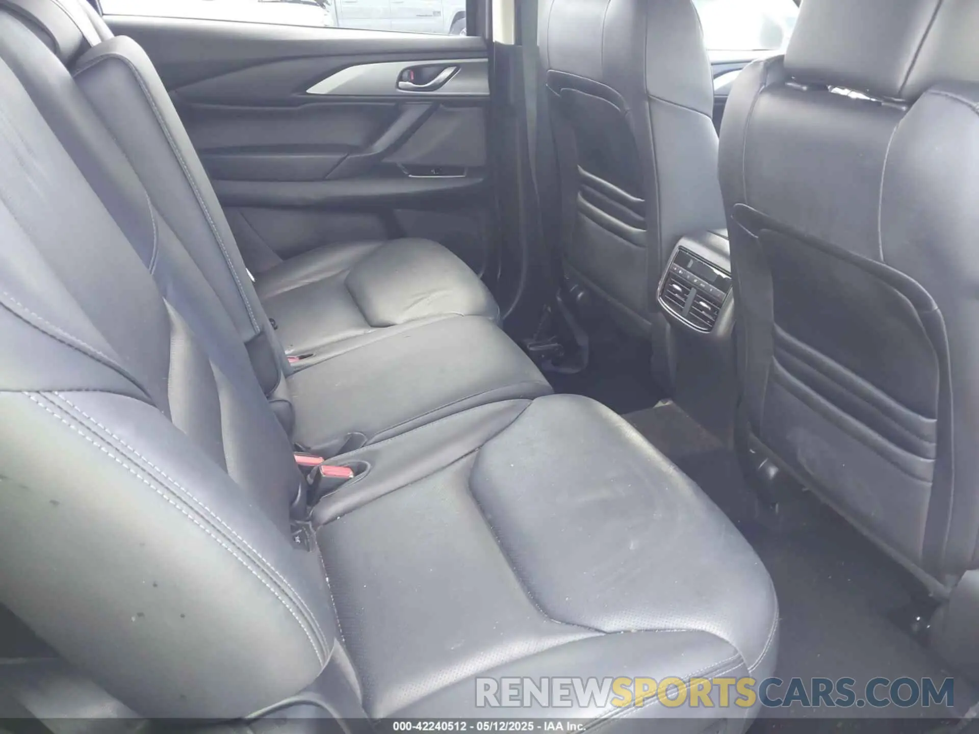 8 Photograph of a damaged car JM3TCBCY7N0600787 MAZDA CX-9 2022