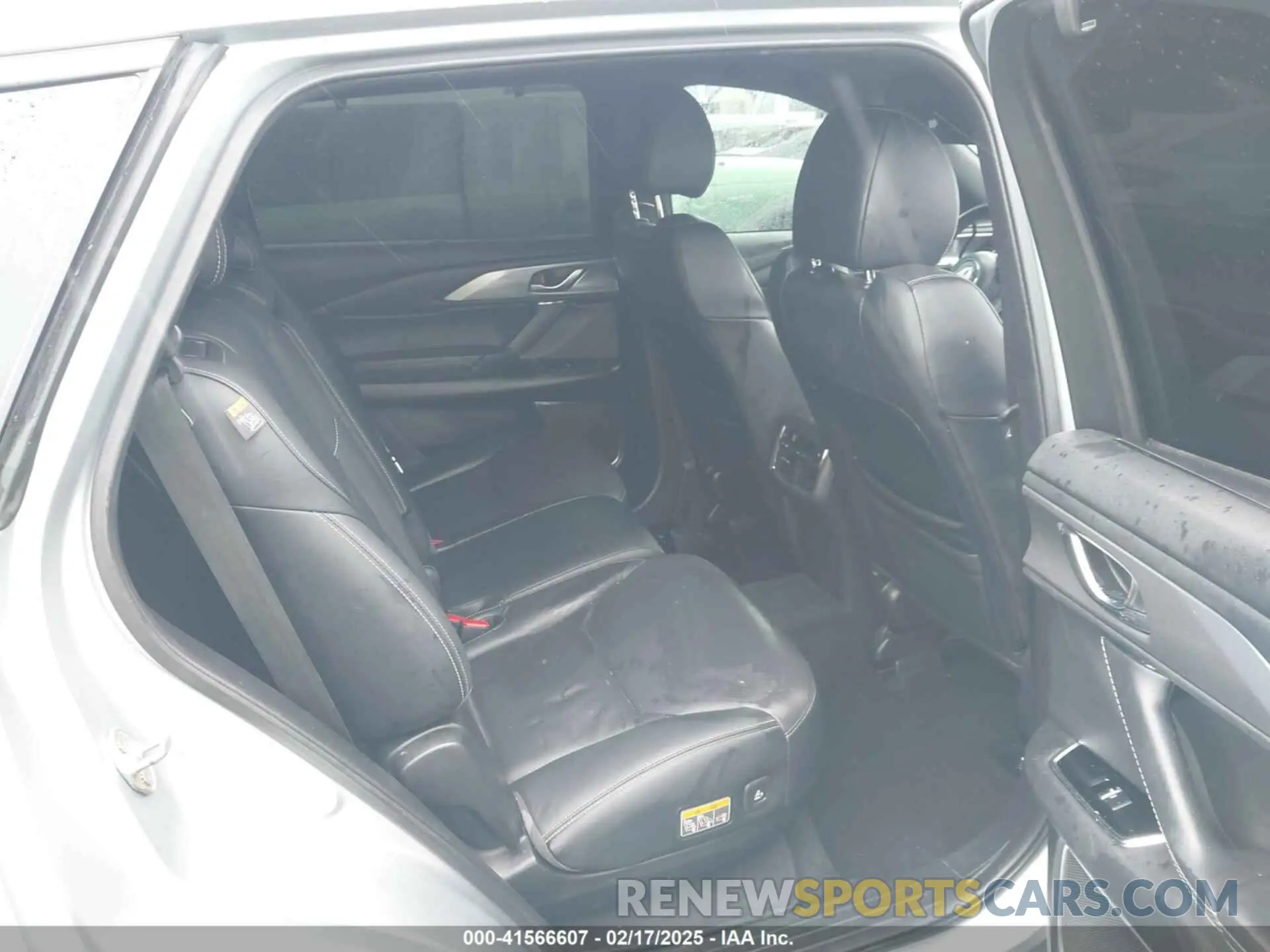 8 Photograph of a damaged car JM3TCBDYXN0611894 MAZDA CX-9 2022