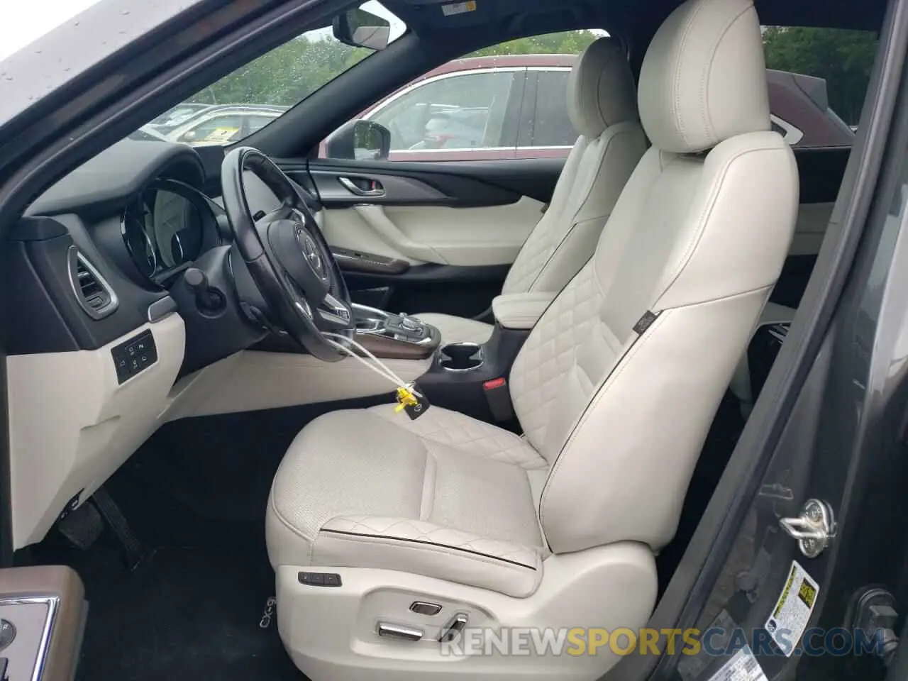 7 Photograph of a damaged car JM3TCBEY0N0618478 MAZDA CX-9 2022