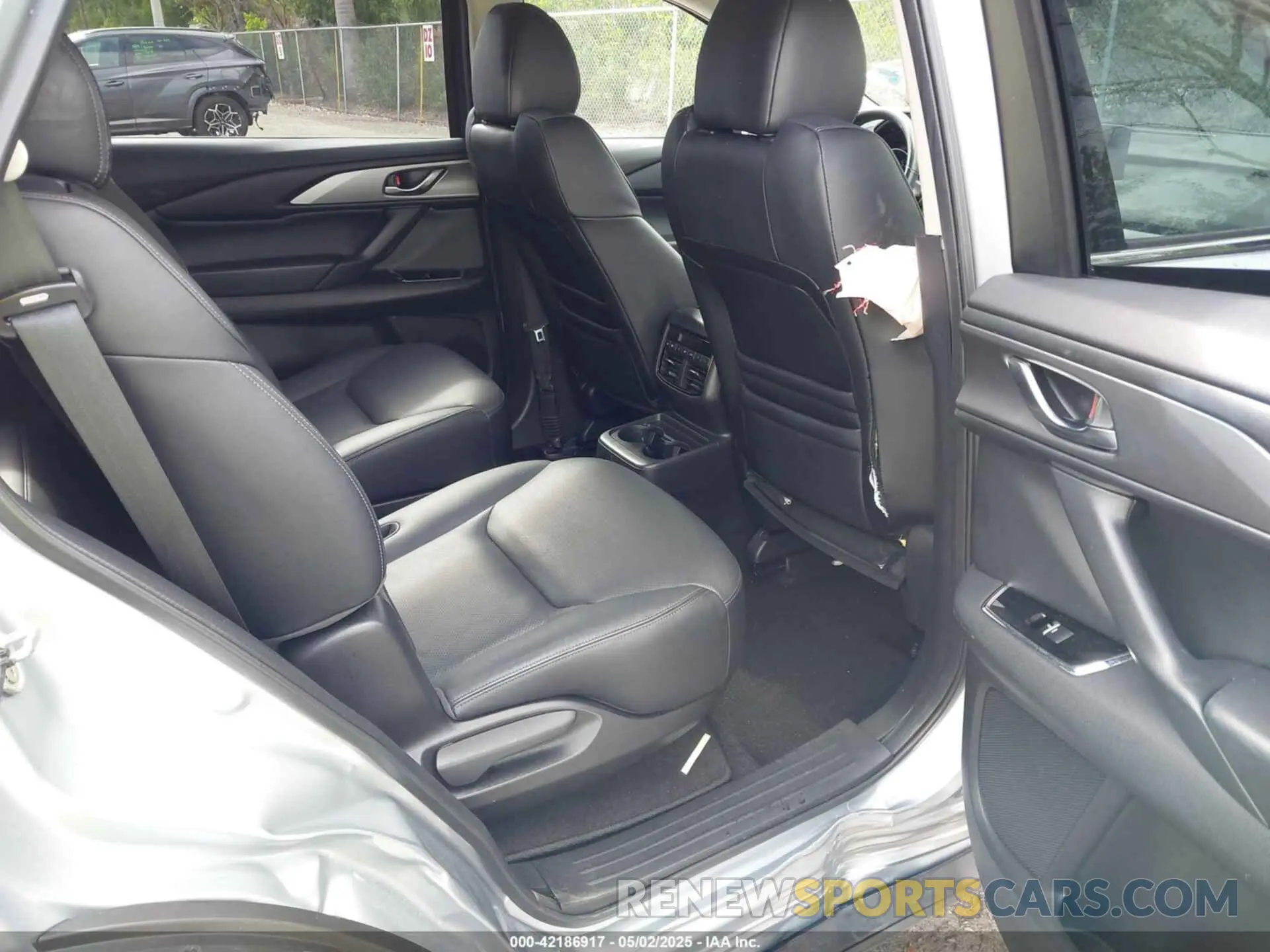 8 Photograph of a damaged car JM3TCBAY7P0652913 MAZDA CX-9 2023