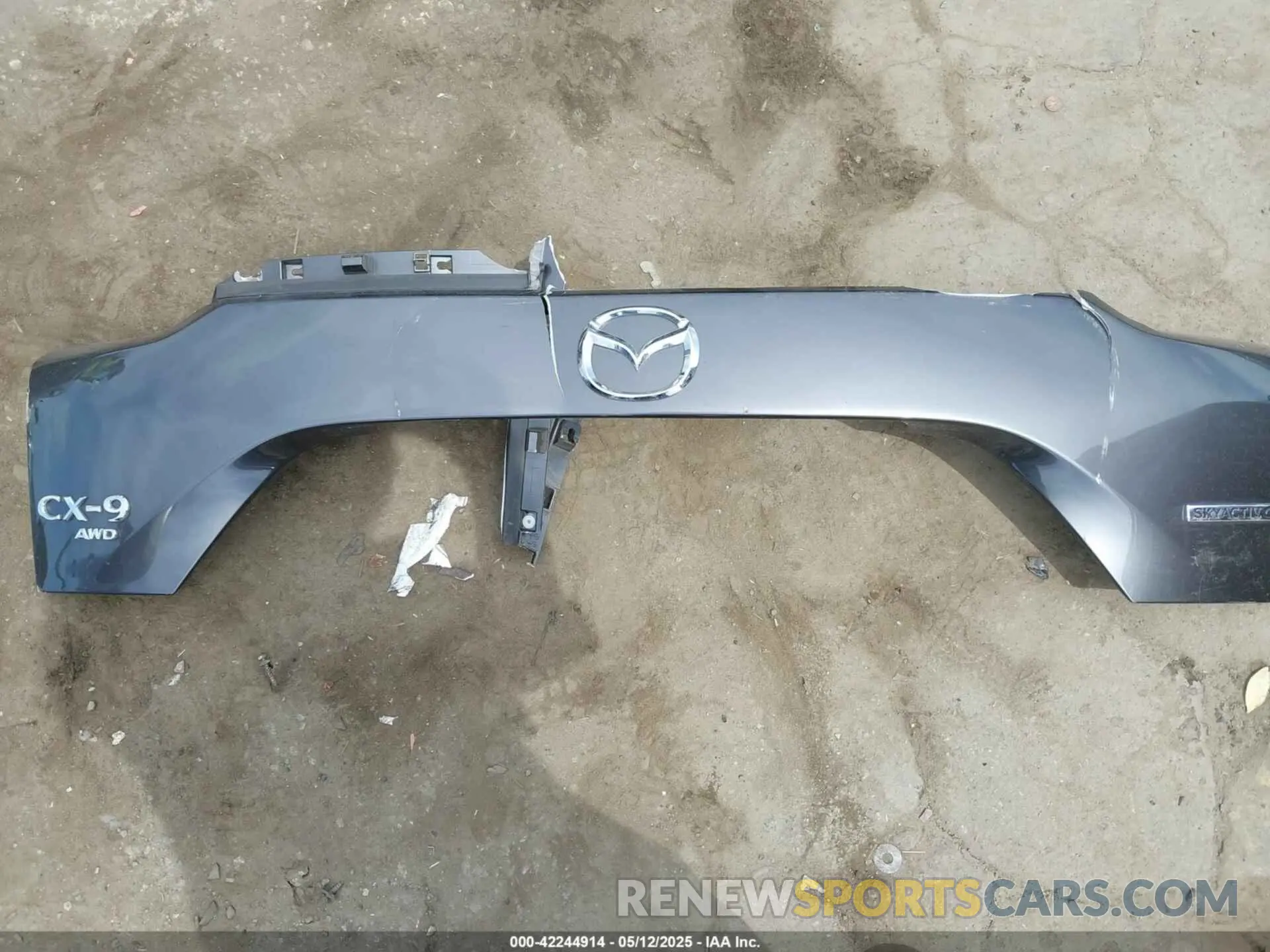 12 Photograph of a damaged car JM3TCBCY1P0654914 MAZDA CX-9 2023
