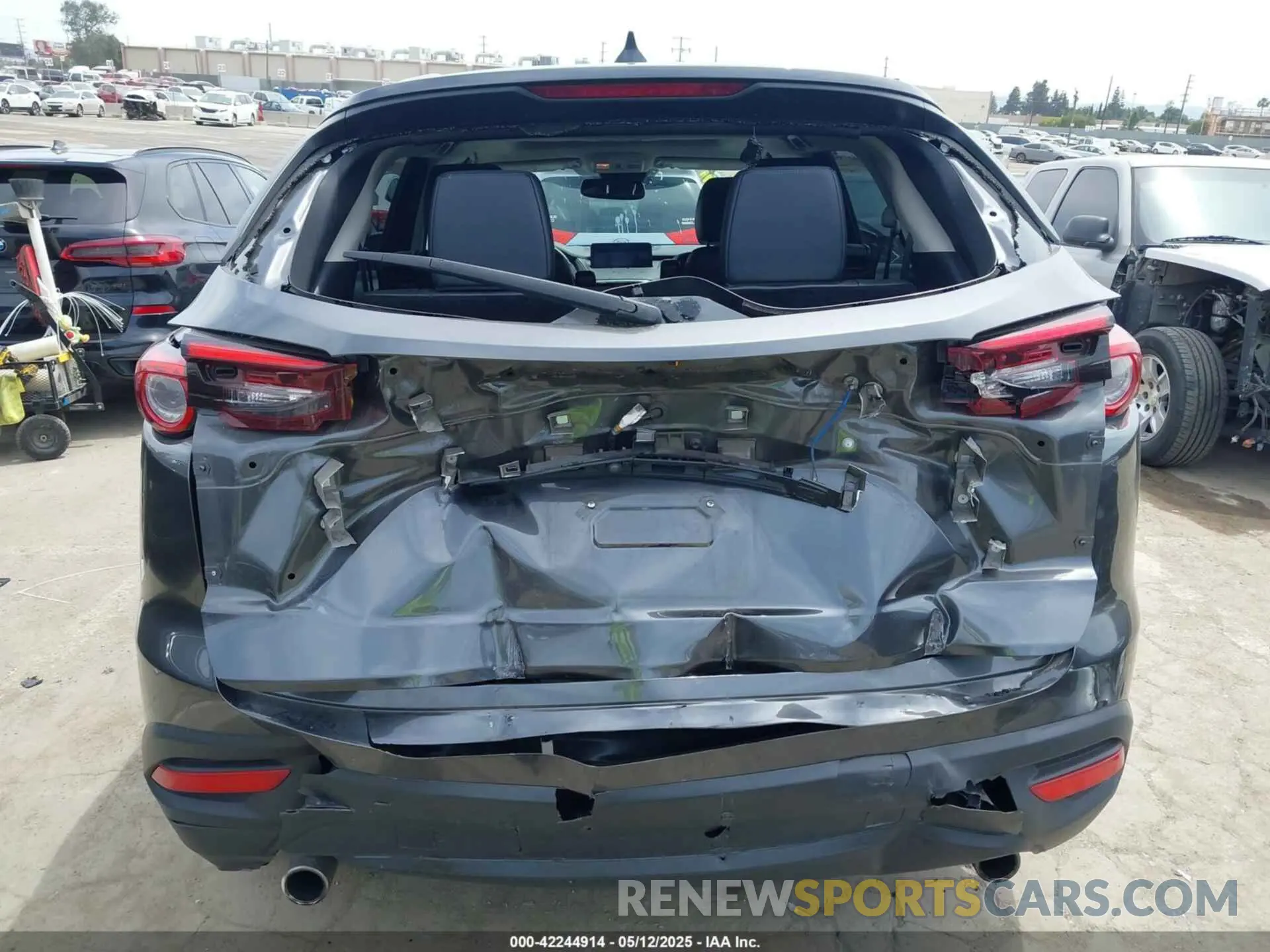 17 Photograph of a damaged car JM3TCBCY1P0654914 MAZDA CX-9 2023