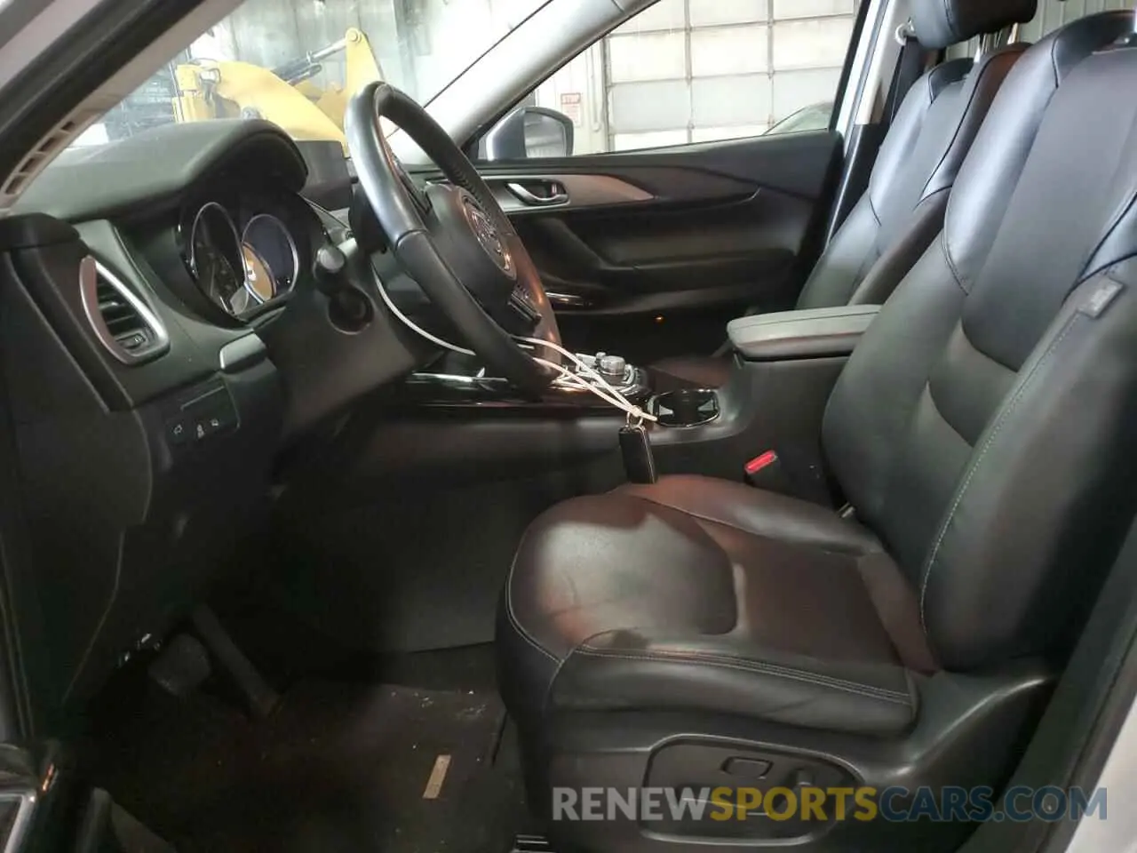 7 Photograph of a damaged car JM3TCBCY3P0658236 MAZDA CX-9 2023