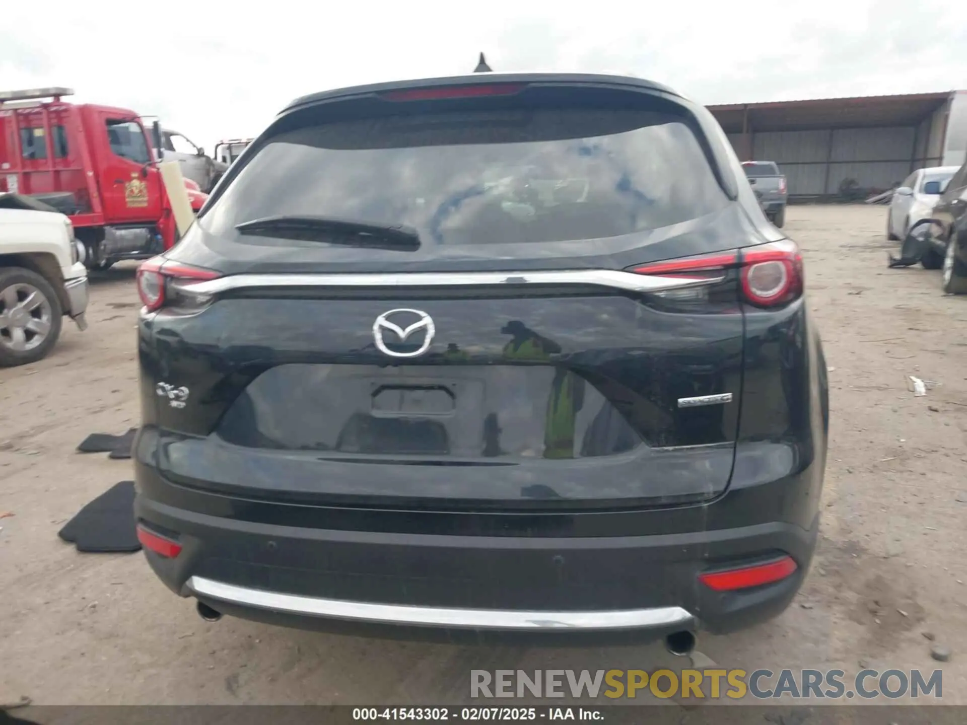 17 Photograph of a damaged car JM3TCBDY2P0632239 MAZDA CX-9 2023