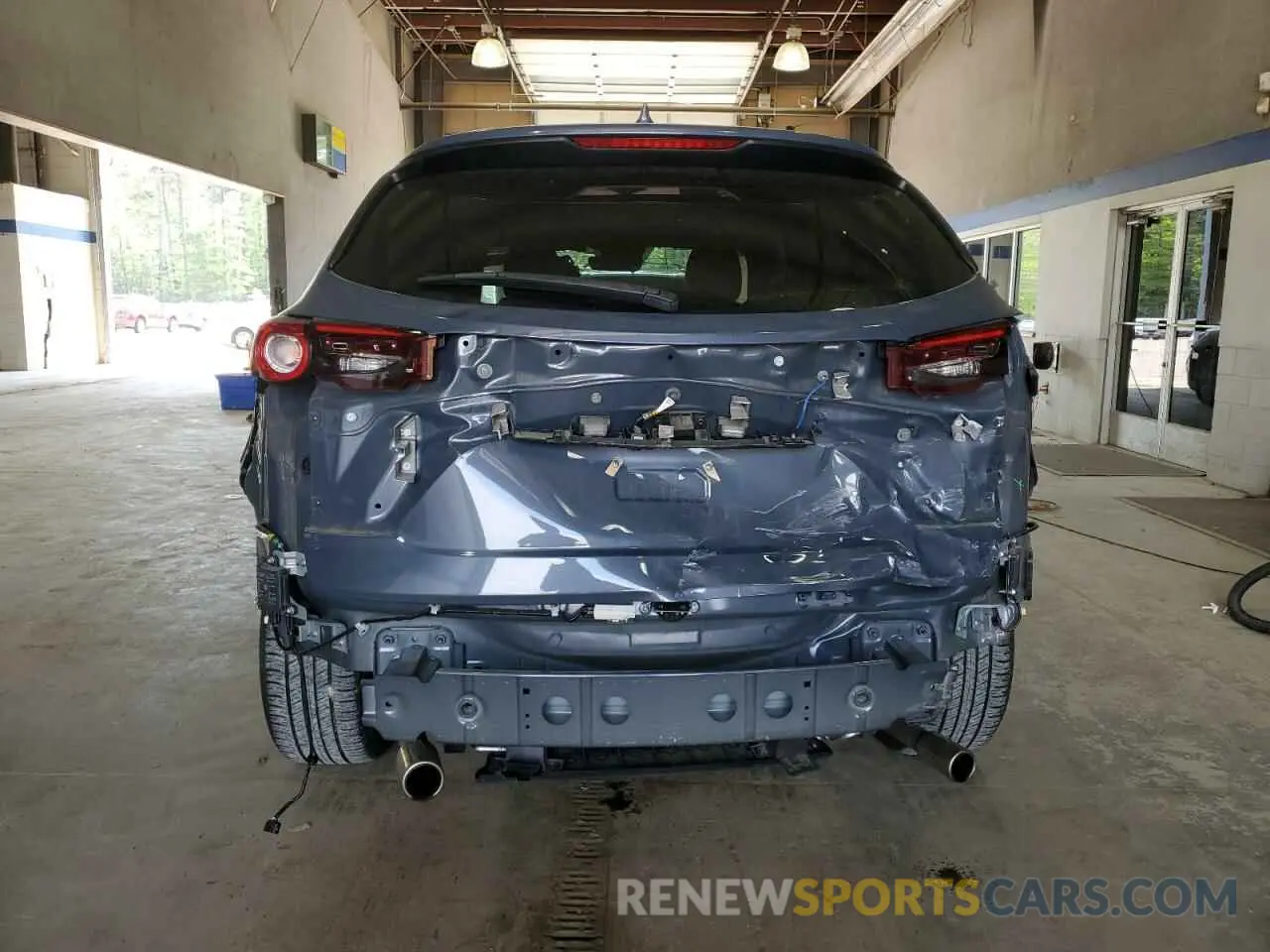 6 Photograph of a damaged car JM3TCBDY9P0631797 MAZDA CX-9 2023