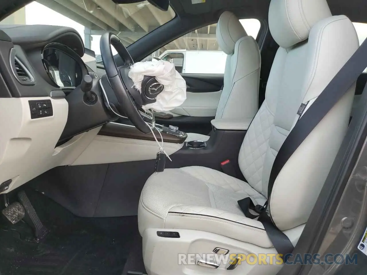 7 Photograph of a damaged car JM3TCBEYXP0632844 MAZDA CX-9 2023