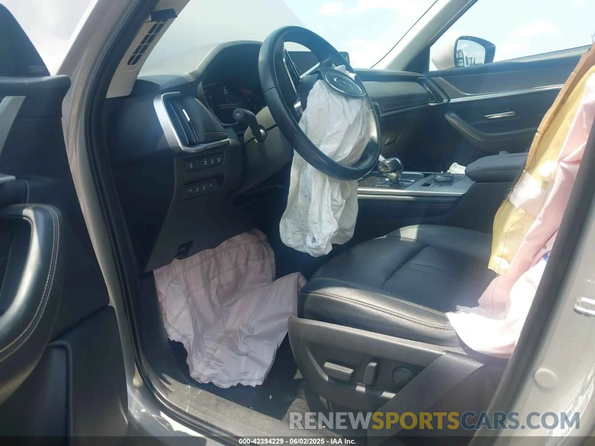 5 Photograph of a damaged car JM3KK1HC0R1135680 MAZDA CX-90 2024