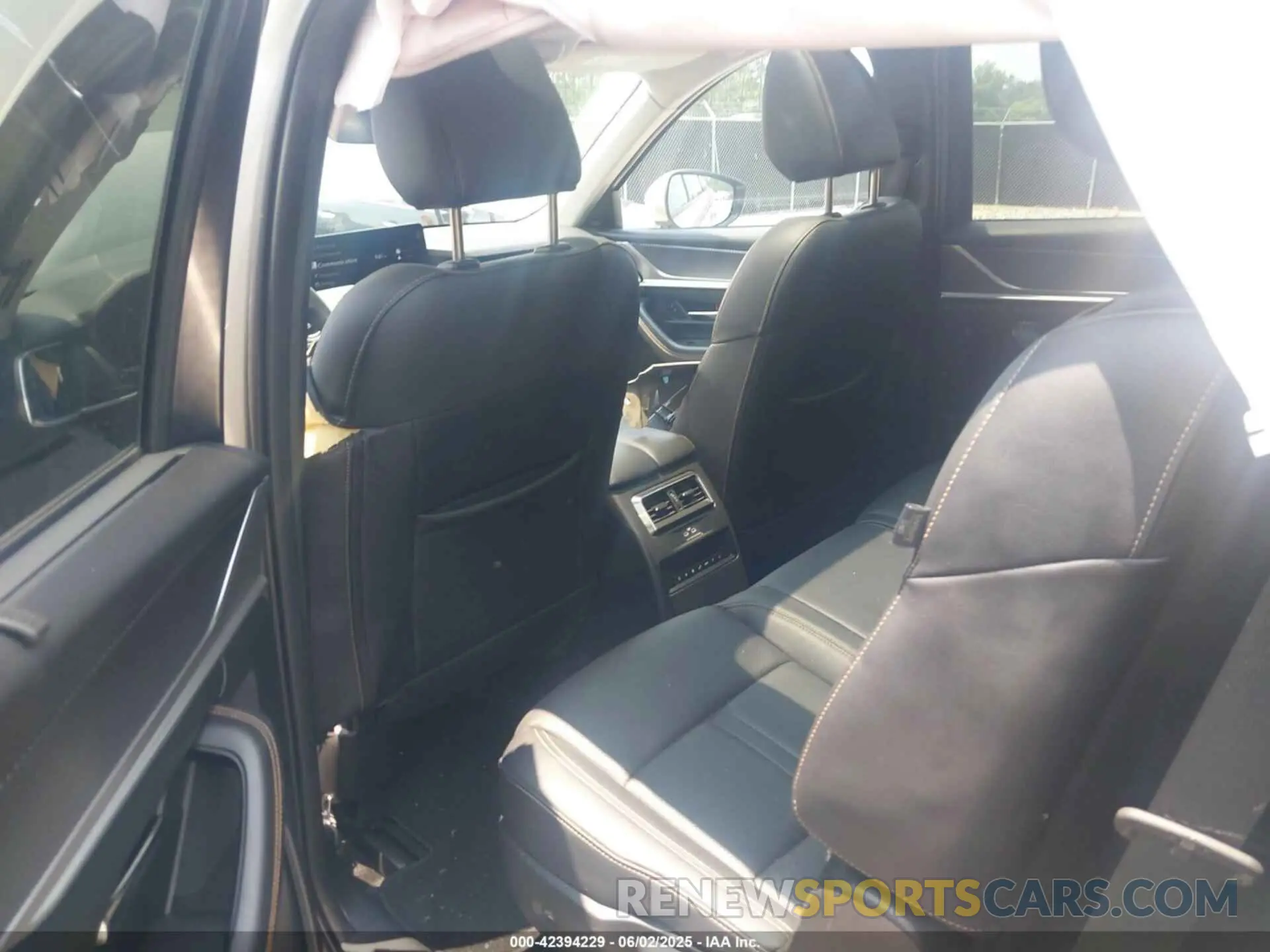 8 Photograph of a damaged car JM3KK1HC0R1135680 MAZDA CX-90 2024