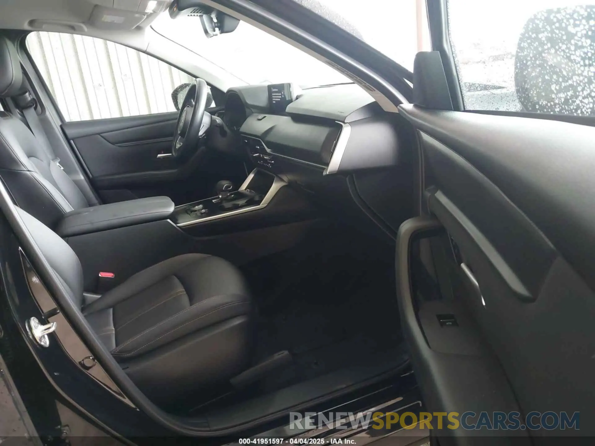 5 Photograph of a damaged car JM3KKAHD3R1165975 MAZDA CX-90 2024