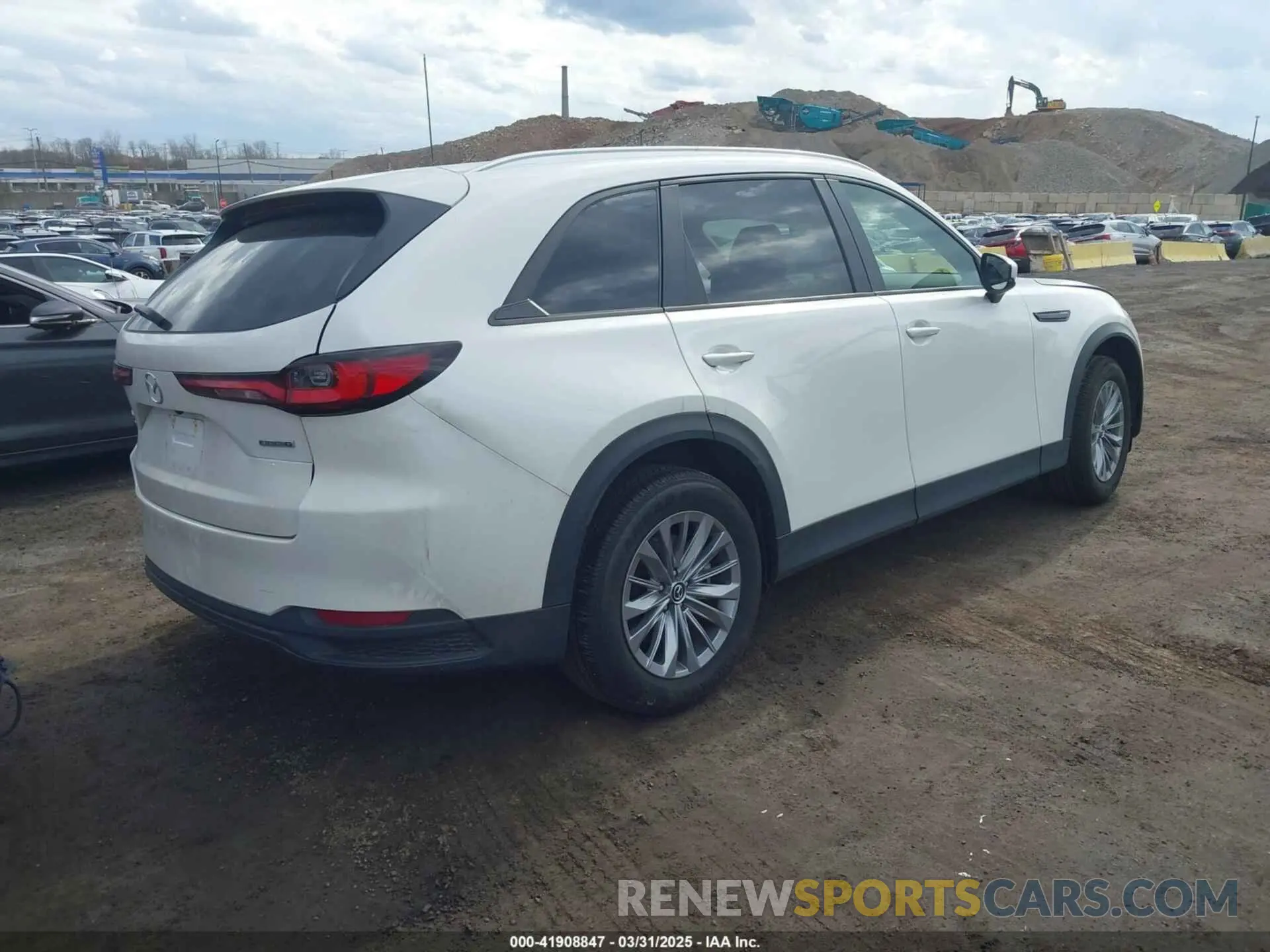 4 Photograph of a damaged car JM3KKAHD8R1126640 MAZDA CX-90 2024